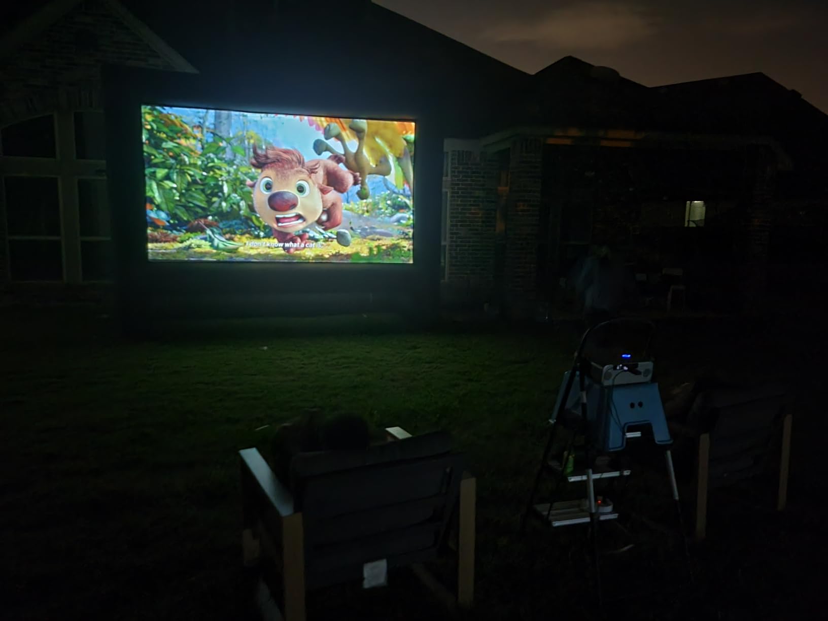 XHYCPY 16ft Inflatable Movie Screen with Air Blower Storage Bag - Front/Rear Projection, Easy Set Up for Backyard Movie Night, Theme Parties, Celebrations customer photo 2