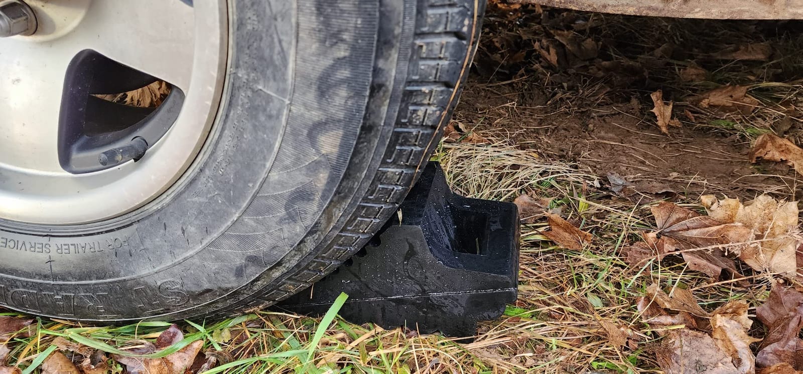 Wheel Chocks for Cars, RVs, Trucks, Trailers, and Vehicles G.V.W. up to 8T, 4 Pack - Anti Slip Bottom Tire Chock for All Weather Use - RV, Travel Trailer, Pop Up Camper Accessory customer photo 2