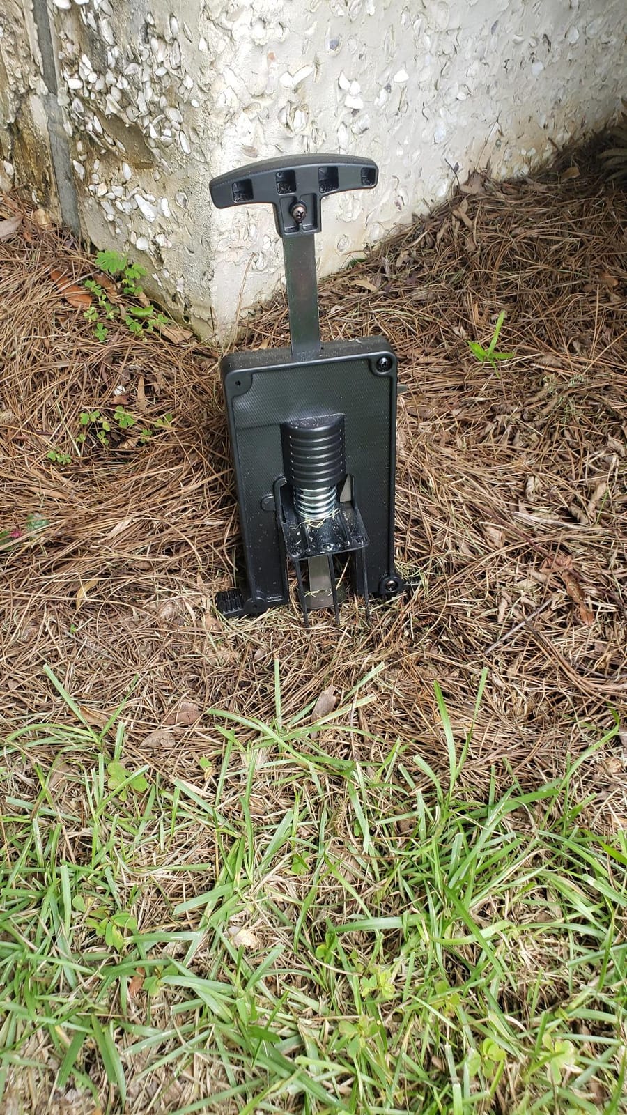 Victor Easy-to-Set DeadSet Mole Trap customer photo 2