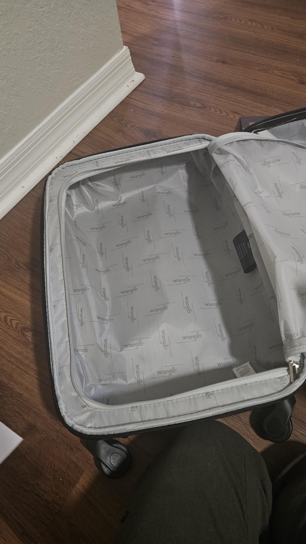 Wrangler Smart Spinner Hardside Luggage, 2 Piece Set, Navy Blue customer photo 2