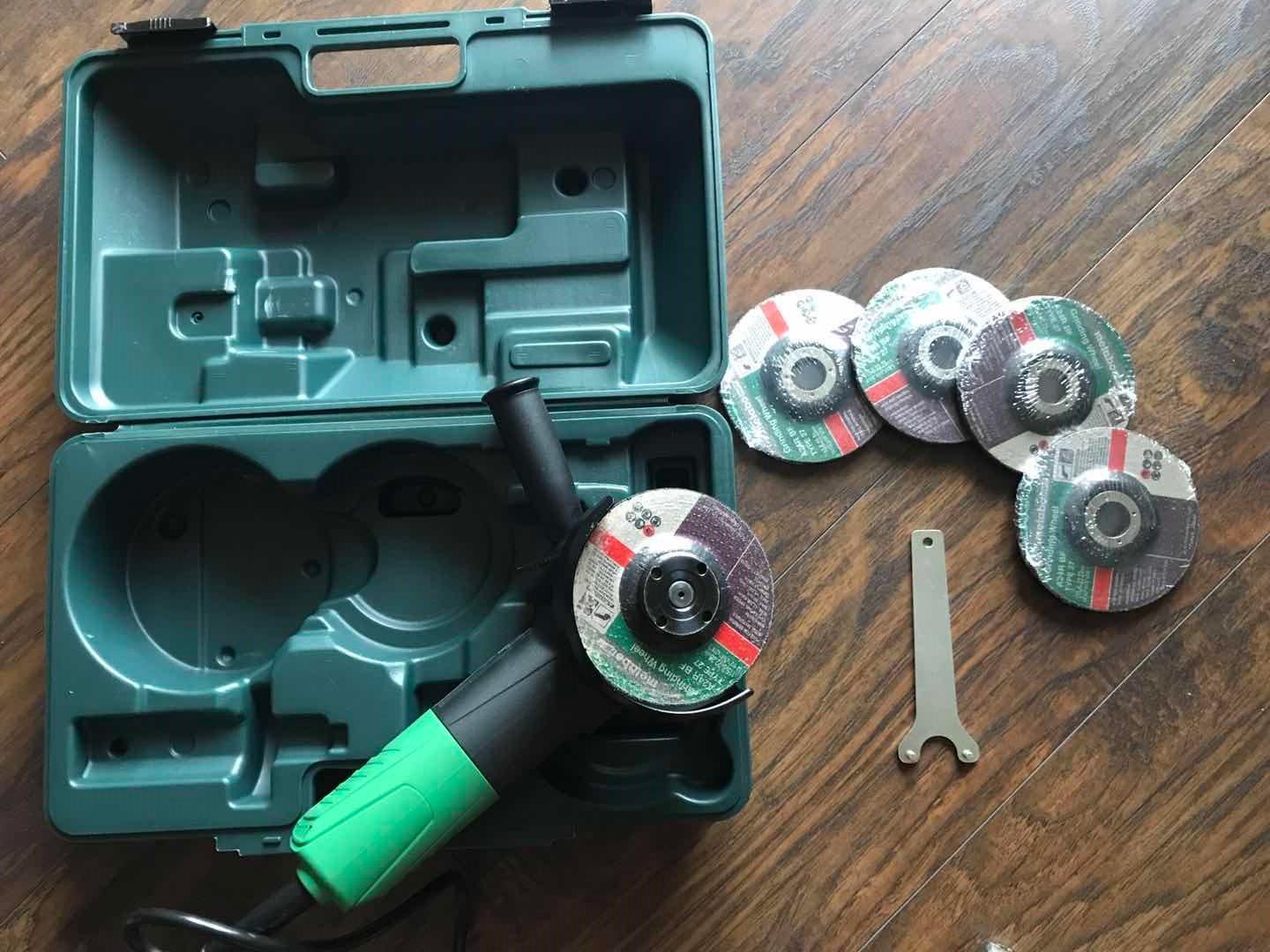 Metabo HPT 4-1/2-Inch Angle Grinder, Includes 5 Grinding Wheels & Hard Case, 6.2-Amp Motor, Compact & Lightweight, G12SR4 customer photo 1