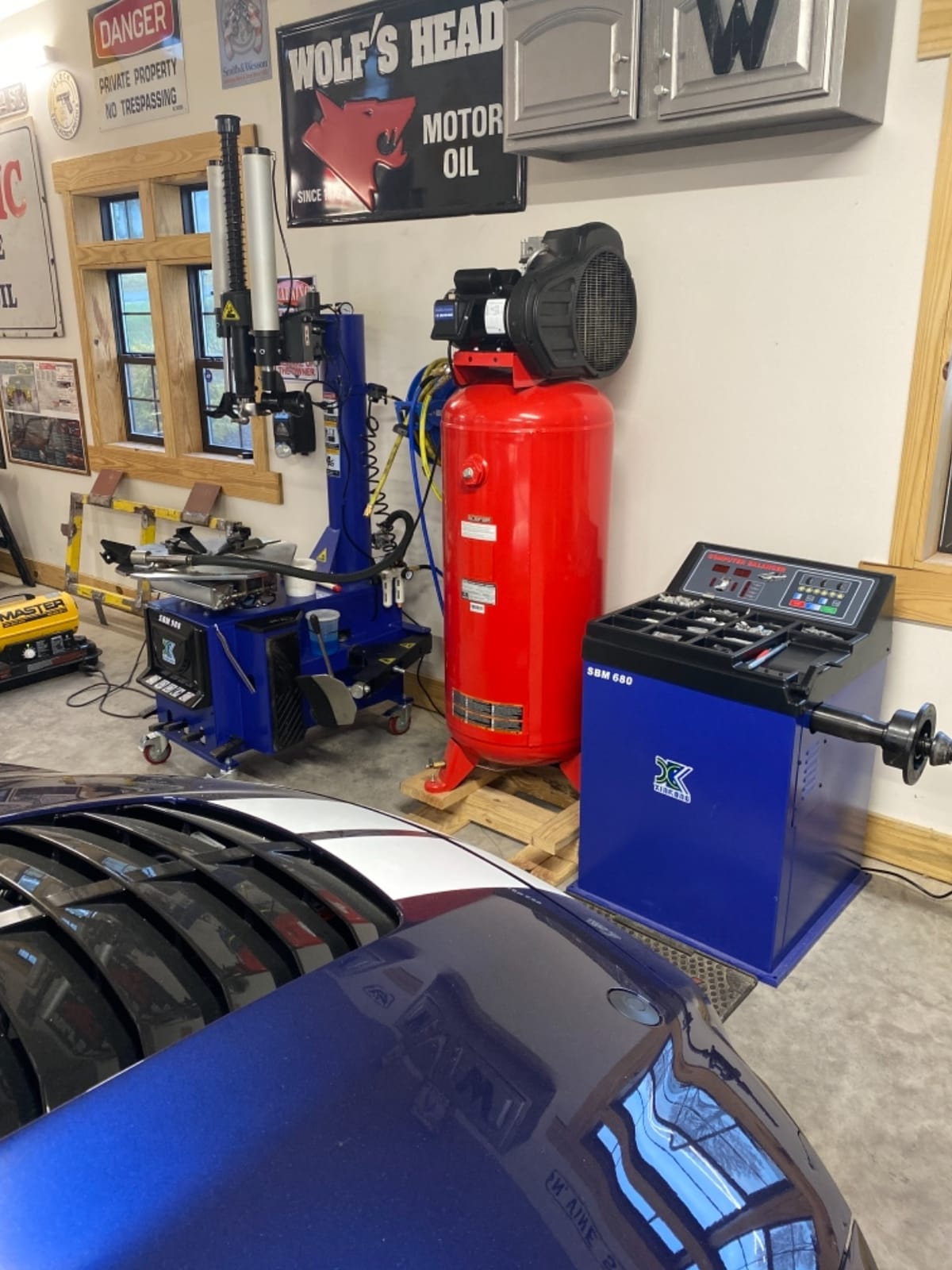 XK Tire Changers Machine and Wheel Balancer Combo, 110V, 988-690, Max Tire Diameter 37 in, 2.0HP Multi Balancing Modes for Automotive Repair Shops & Home Garages, 36 Month Part Replacements customer photo 2