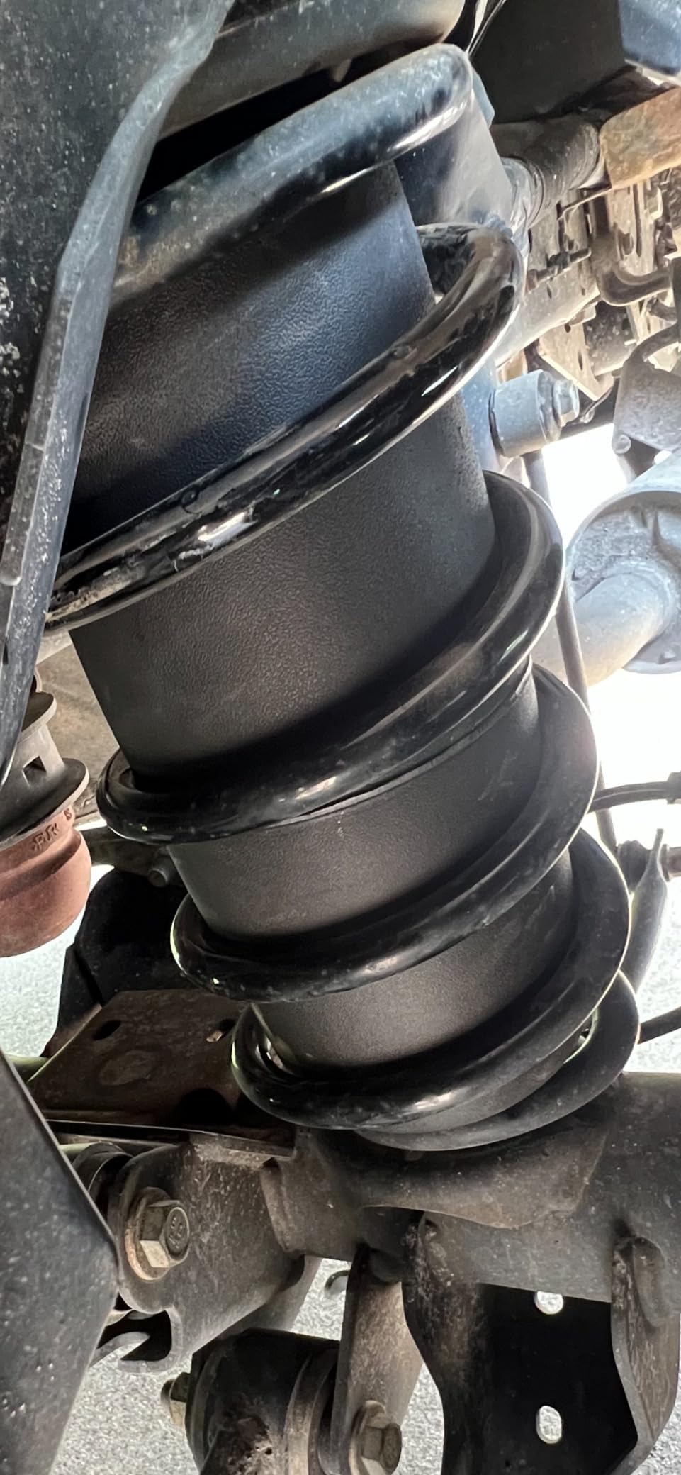 Air Lift 1000 HD Air Spring Kit for 2019-2026 Ram 1500-60828HD customer photo 1