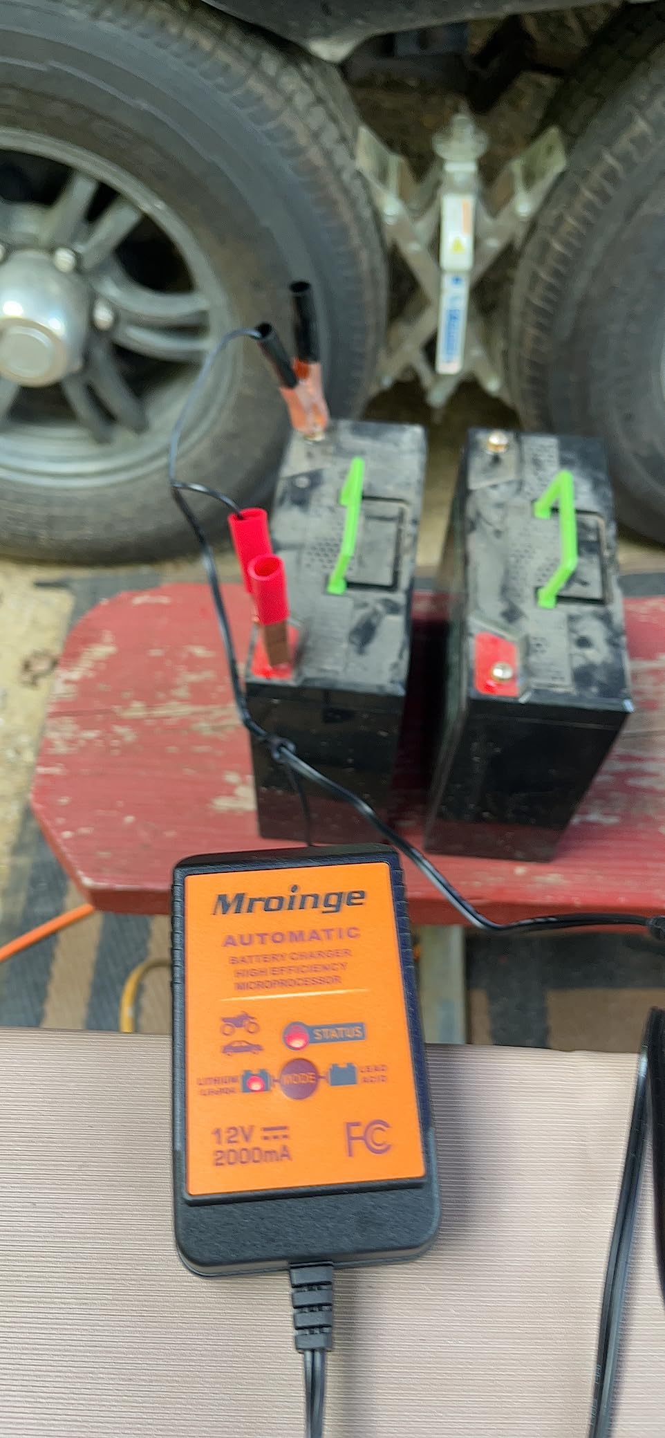 Mroinge MBC022, 12V 2A Lead Acid & Lithium (LiFePO4) Automatic Trickle Battery Charger Smart Battery Maintainer for Car Motorcycle Lawn Mower Boat ATV SLA AGM Gel Lithium (LiFePO4) and More Batteries customer photo 1