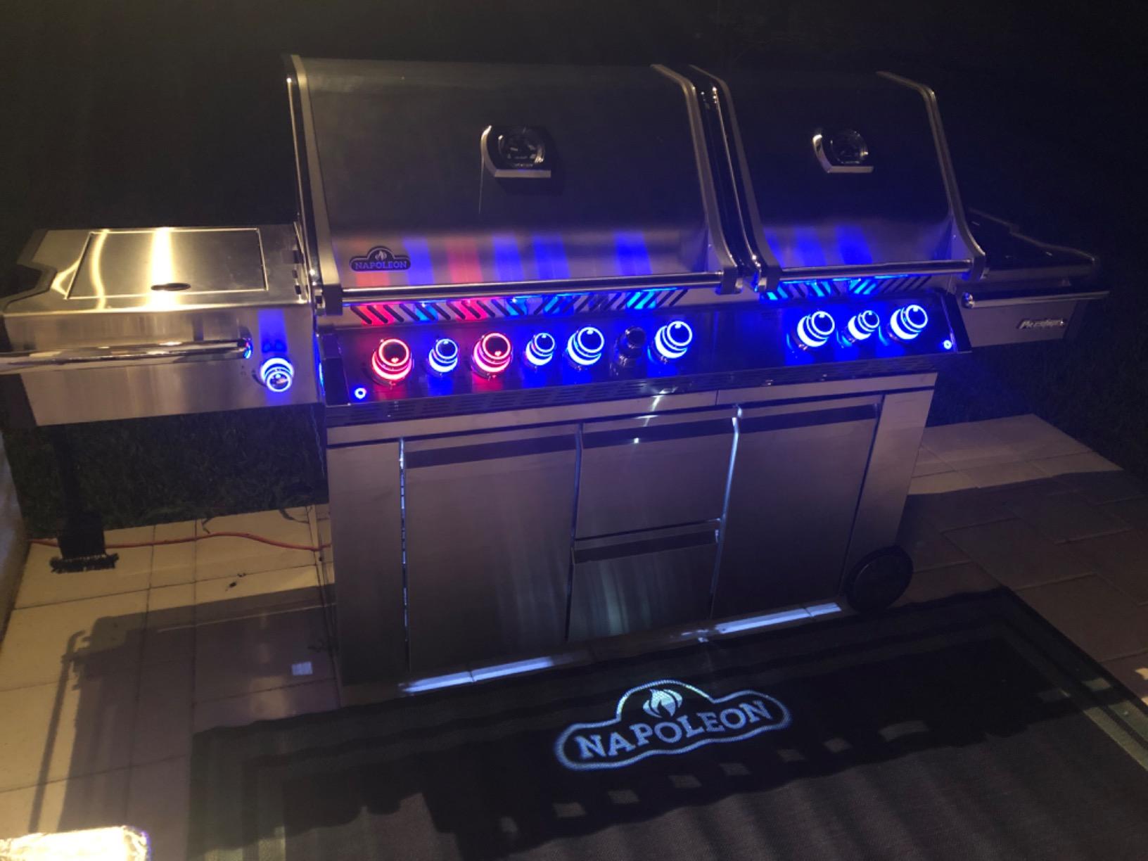 Napoleon PRO825RSBIPSS-3 Prestige PRO 825 RSBI Propane Gas Grill, sq.in. + Infrared Rear & Bottom Range Burner, Stainless Steel customer photo 2