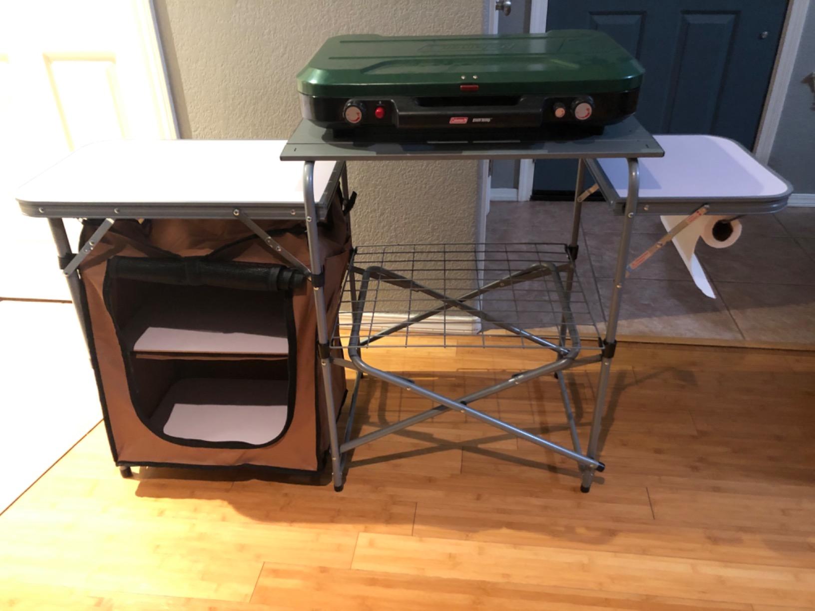 Giantex Folding Grill Table with 26'' Tabletop and Detachable Windscreen, Aluminum Portable Camp Cook Station Carry Bag Quick Set-up, BBQ Camping Picnic Backyard Outdoor Camping Kitchen Table (Brown) customer photo 2