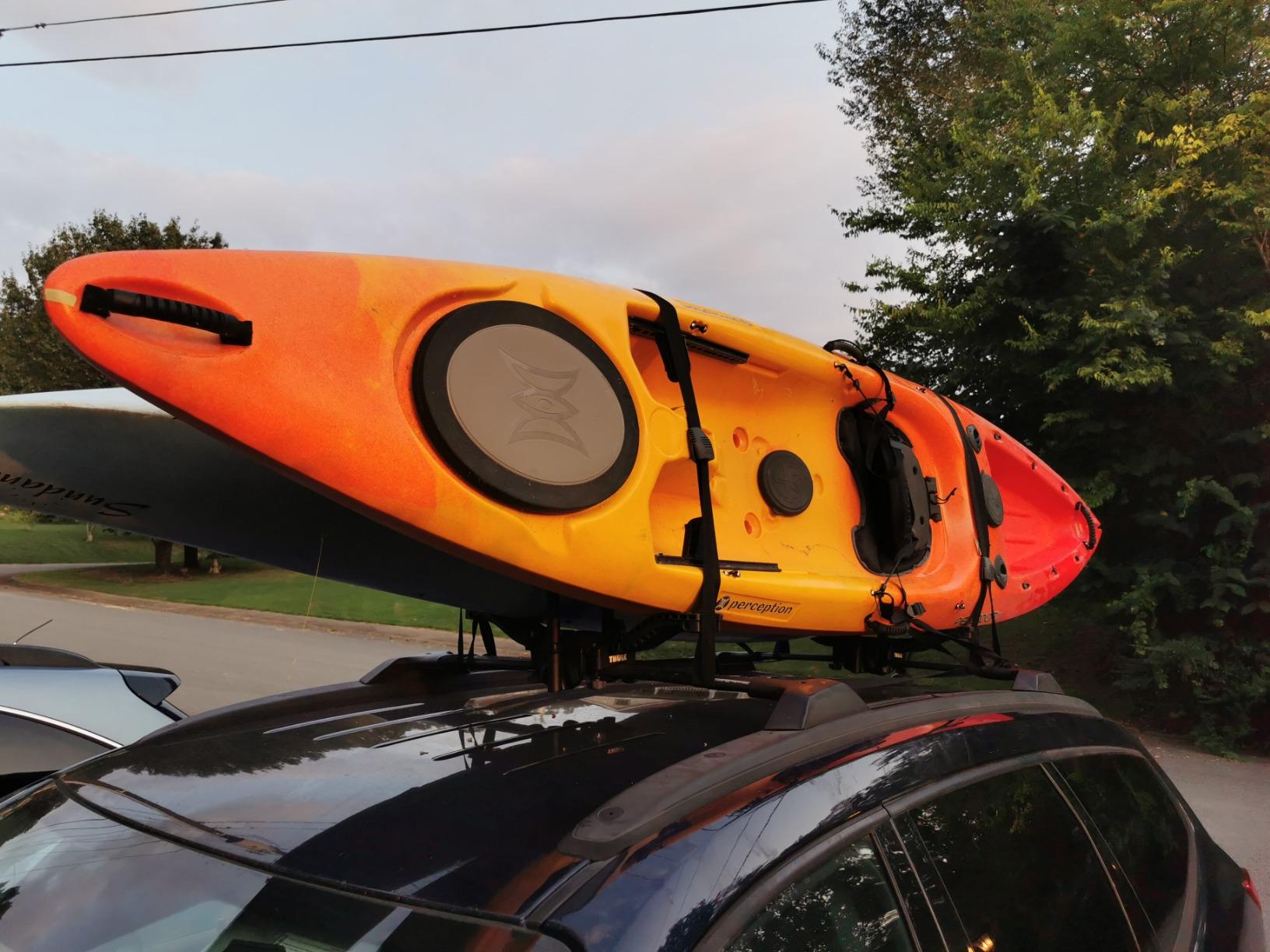 Thule Compass Kayak and SUP Roof Rack, J-Style Carrier, 130lb Weight Limit customer photo 1