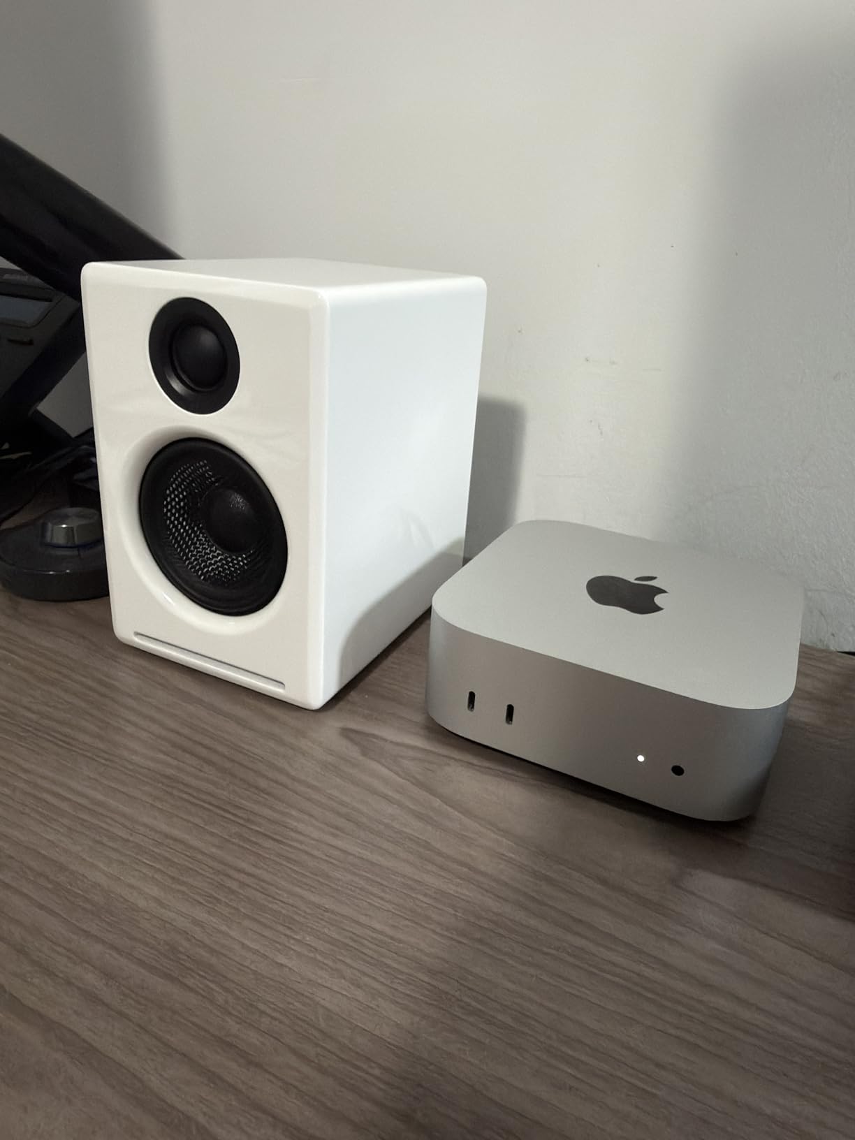 A2+ Wireless Computer Speakers - Bluetooth Desktop Speakers with 24-Bit DAC for PC, Mac, Gaming and Music - Black customer photo 1