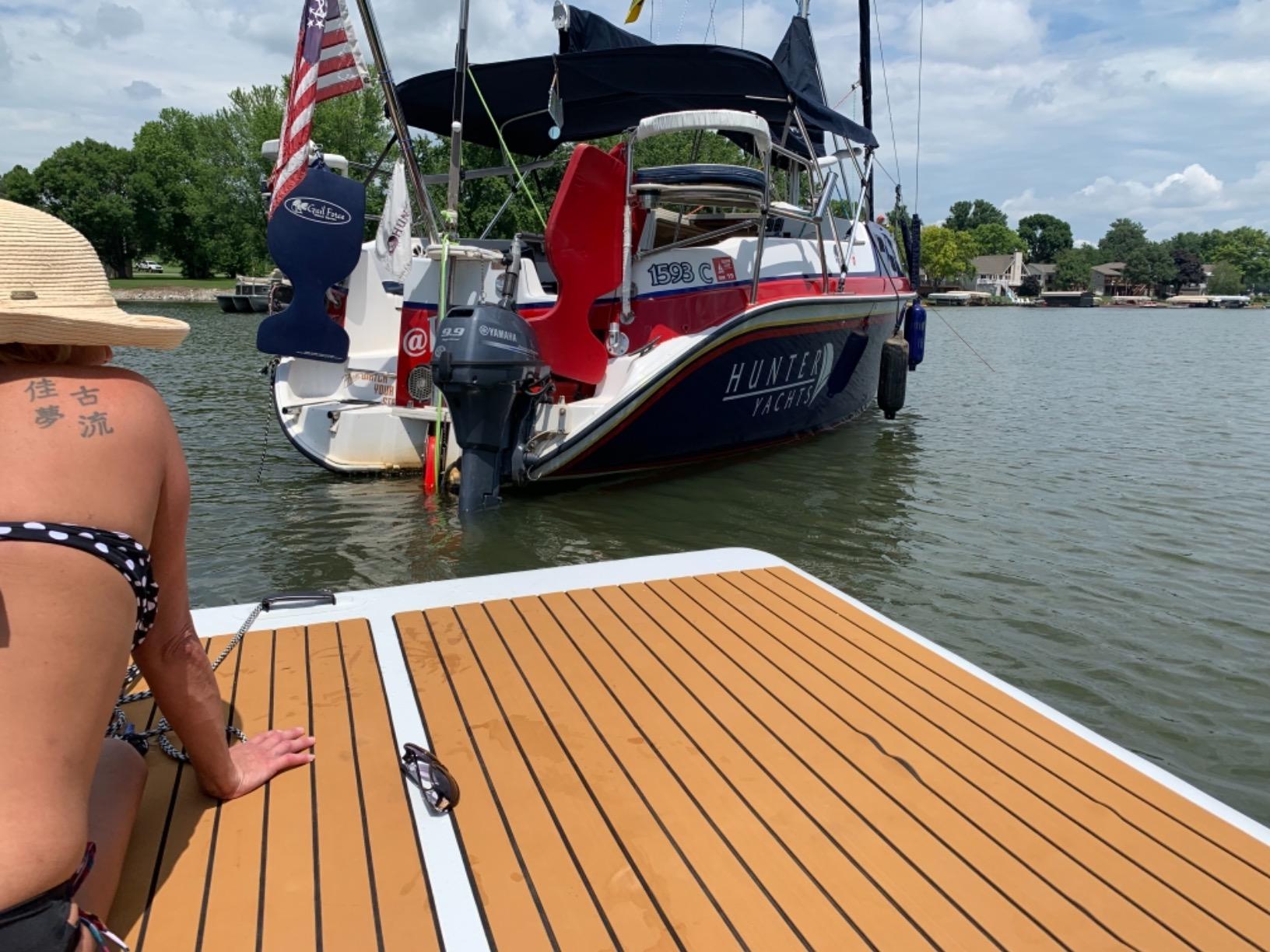 Island Hopper Yacht Dock 10 x 6 Ft, Inflatable Floating Dock Boarding Platform for Boats, Sailboats and Pontoons, Floating Dock for Lakes, Non-Slip EVA Foam, Bumper Rails, 8 D-Rings, 1500 lb Capacity customer photo 2