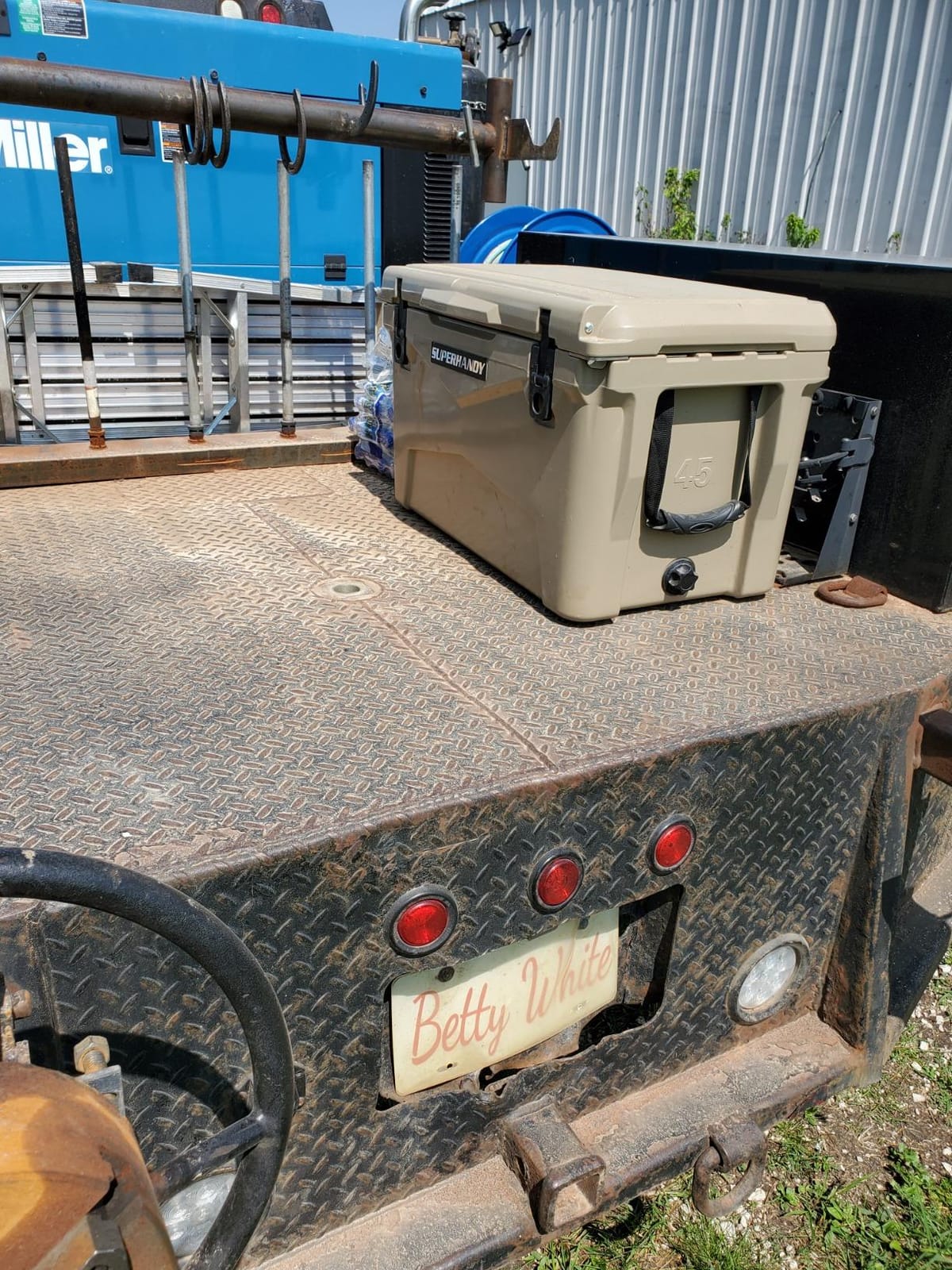 Landworks 45QT Rotomolded Cooler Holds 48 Cans, 5-10 Day Ice Retention customer photo 2