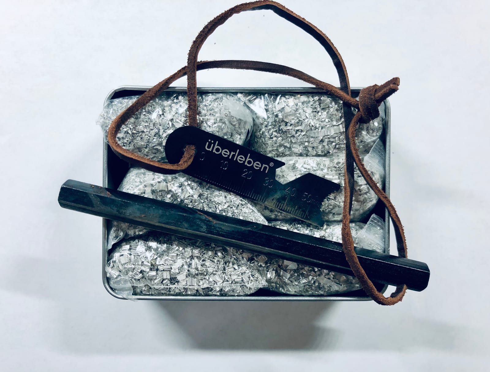überleben | Hexå Ferro Rod Fire Starter Survival Tool - Up to 20,000 Strikes, 1/2
