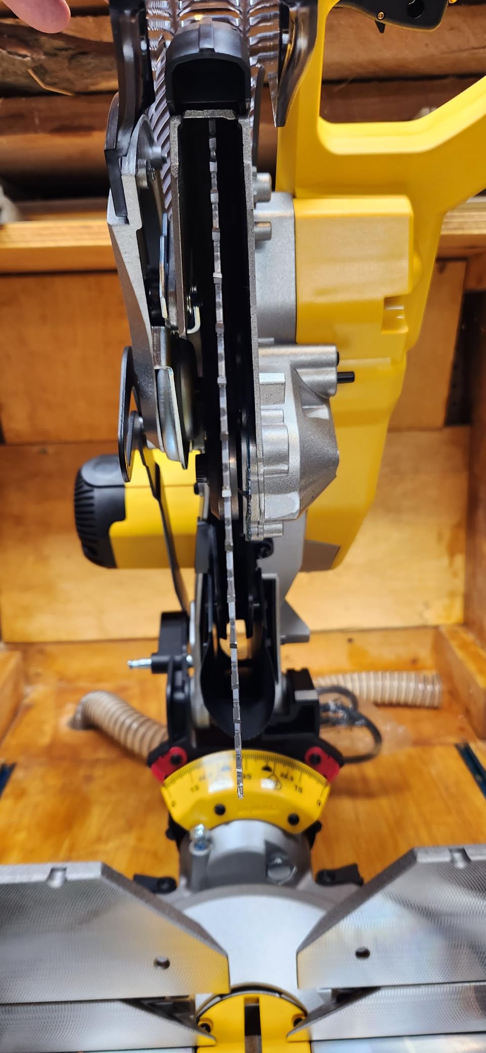 DEWALT Miter Saw, Double-Bevel, Compound, 12-Inch, 15-Amp (DWS716) customer photo 2