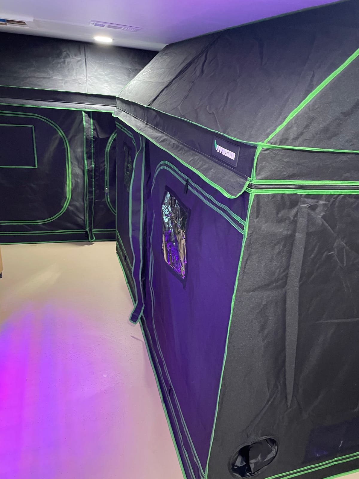 VIVOSUN Larger 4X8 Grow Tent 108