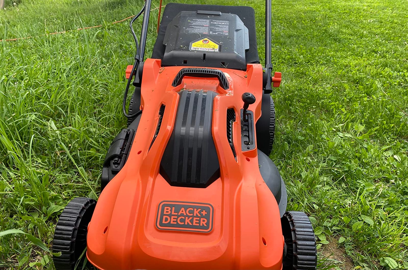 BLACK+DECKER Electric Push Lawn Mower, Corded, 13 Amp, 20-Inch Cutting Deck, 6 Setting Height Adjustment, Compact Storage, Collection Bag (BEMW213) customer photo 1