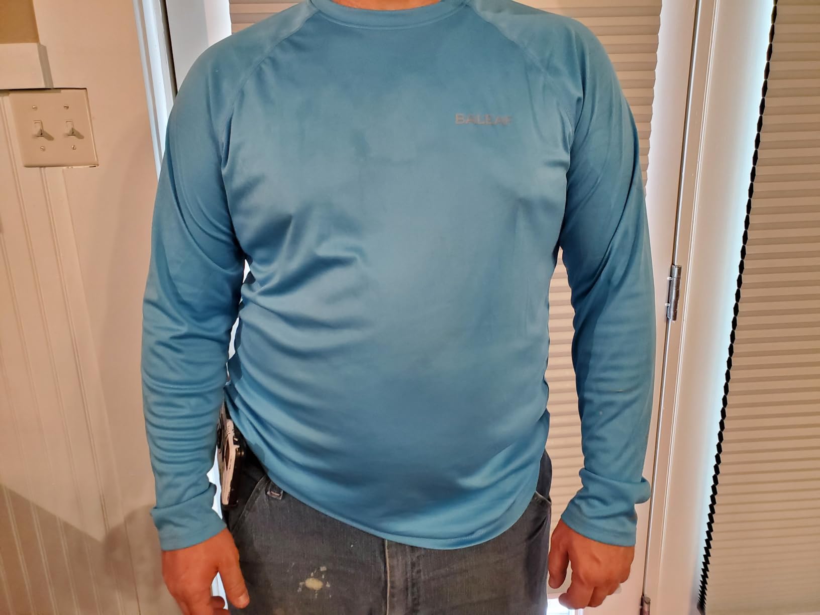 baleaf Men's UPF 50+ Sun Protection Shirts Long Sleeve Rash Guard customer photo 2