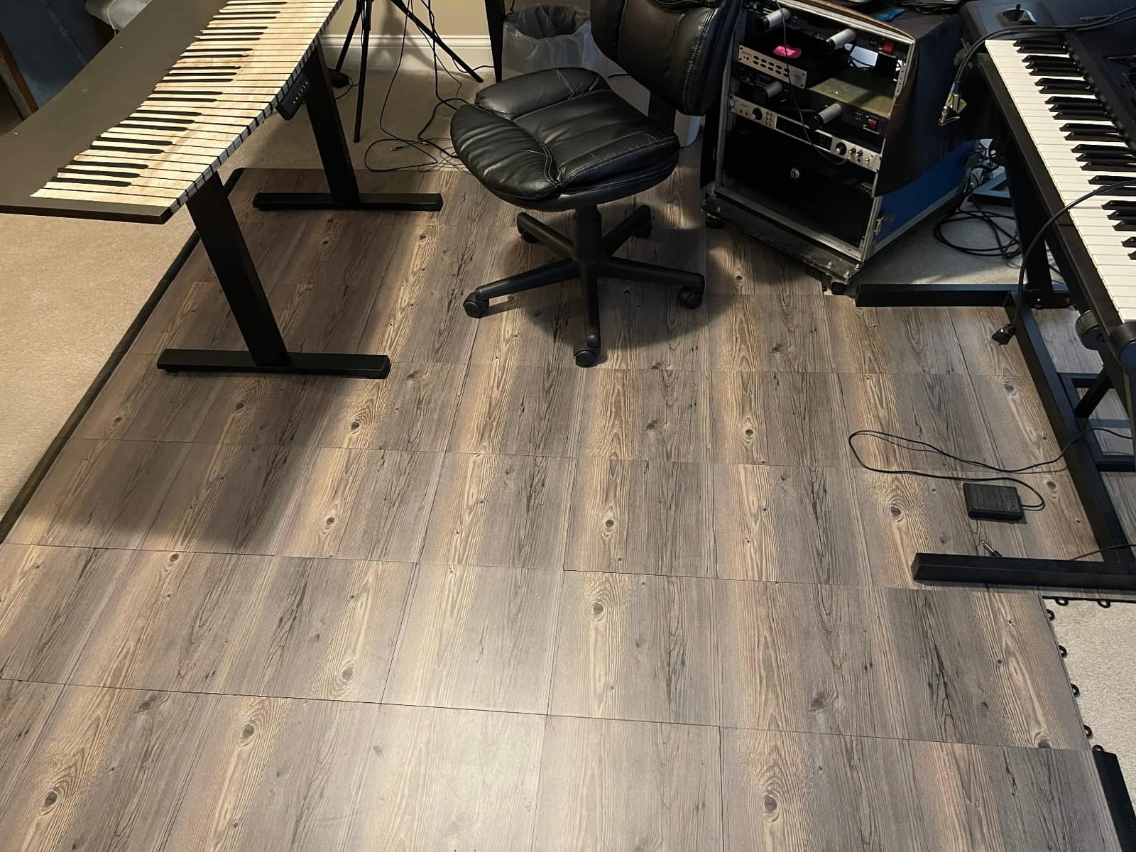 VersaStep by FlooringInc 12 x 12 Inch Interlocking Dance Floor Tiles, Portable Vinyl Dance Floor for Home Practice, 3/8 Inch Thick Snap Together Tap and Ballet Flooring, Black, 52 Tiles, 52 Sq Ft customer photo 1