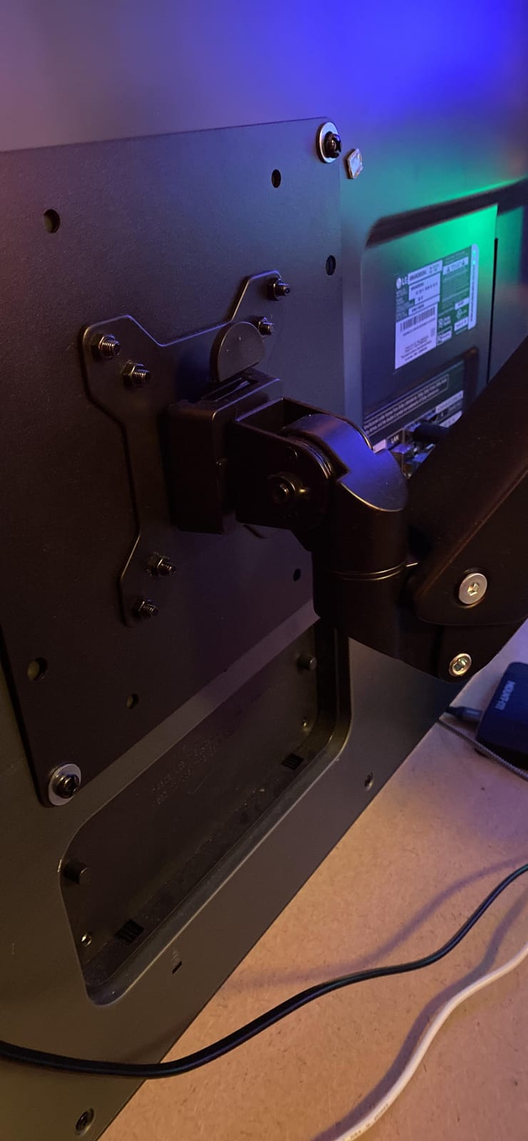 Mount-It! Ultrawide Monitor Arm, Heavy-Duty Gas Spring Desk Mount for 17-35