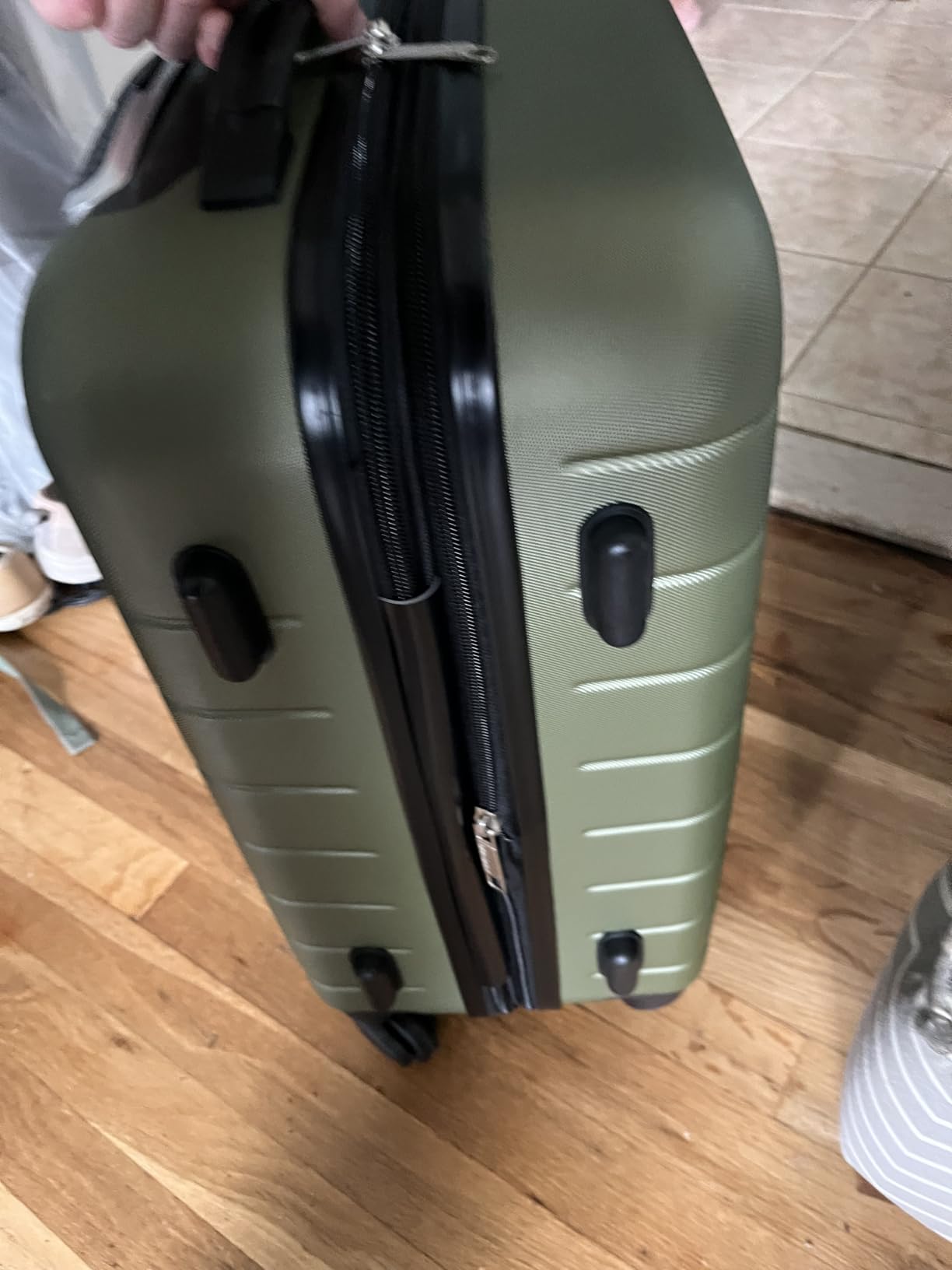 Wrangler Smart Spinner Hardside Luggage, 22-Inch Carry-On, Olive Green customer photo 2