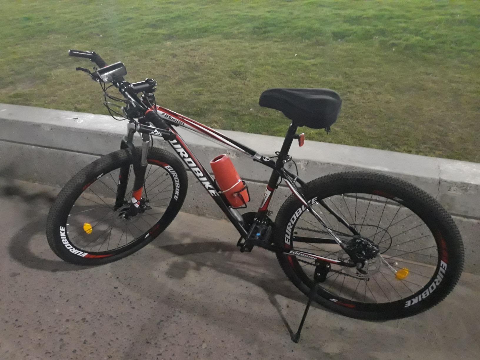 EUROBIKE Mountain Bike X1, 21 Speed, 27 inch, Dual Disc Brakes customer photo 1