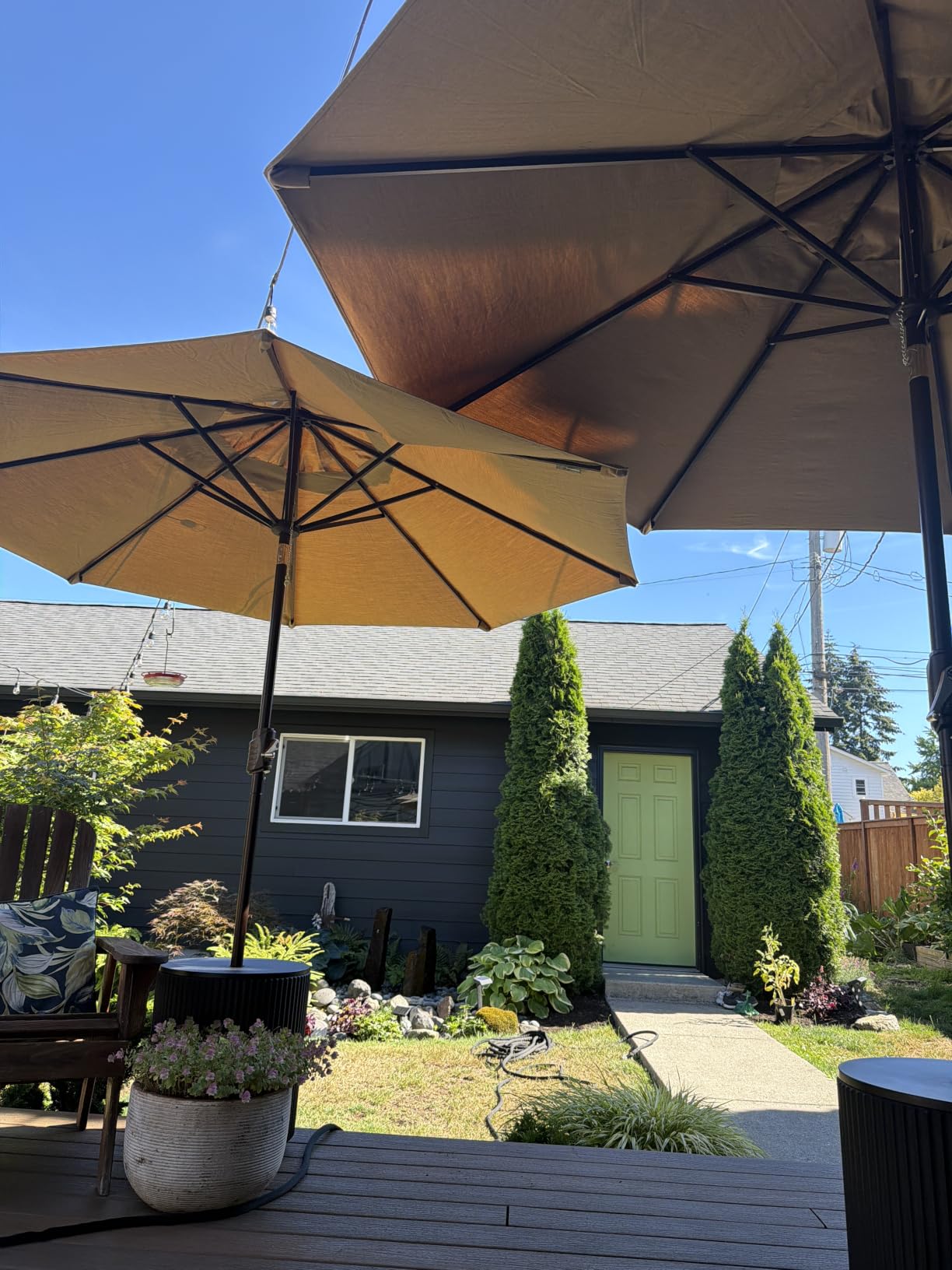 EliteShade USA 10-Year-Non-Fading 9Ft Market Patio Umbrella, UPF 50+ UV Protection Performance Sun Umbrella, Heavy Duty Commercial Grade Outdoor Table Umbrella with Crank & Tilt, Windproof Vented Top customer photo 1