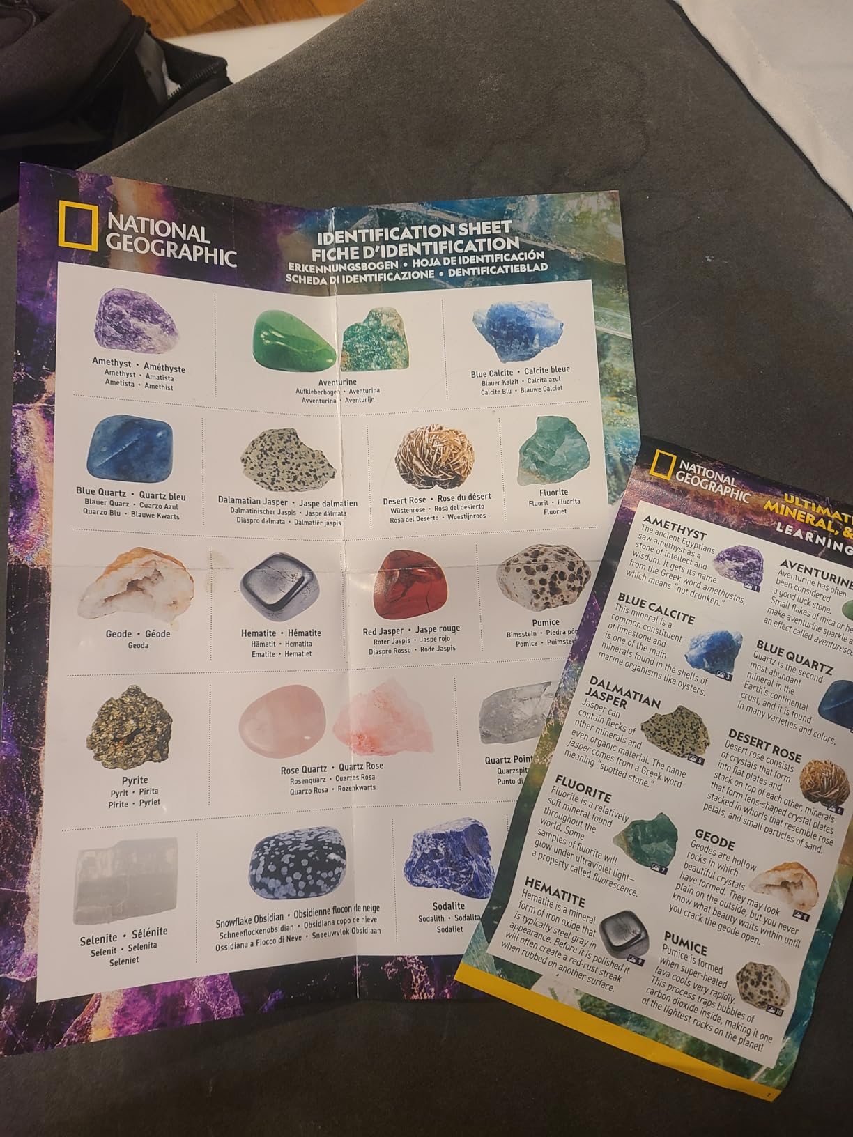National Geographic Rock Collection with 300+ Gemstones and Minerals | Genuine Rocks, Minerals & Crystals, 2 Break-Open Geodes, Magnifying Glass, Storage Bag, Geology Gift, Birthday Gift customer photo 2