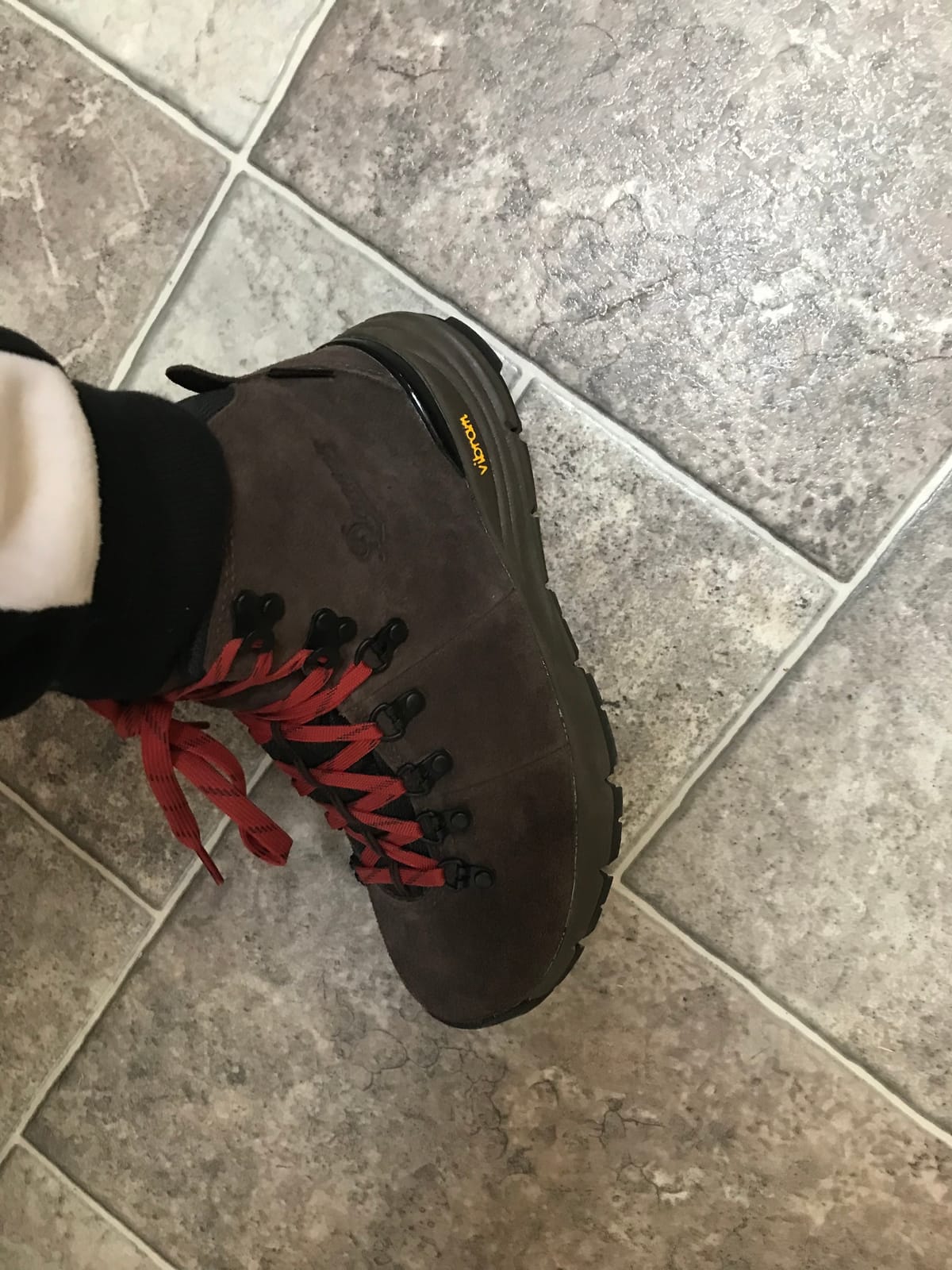 Danner Mountain 600 Hiking Boots for Women - Waterproof, Durable Suede Upper, Breathable Lining, Triple-Density Footbed & Vibram Traction Outsole customer photo 1