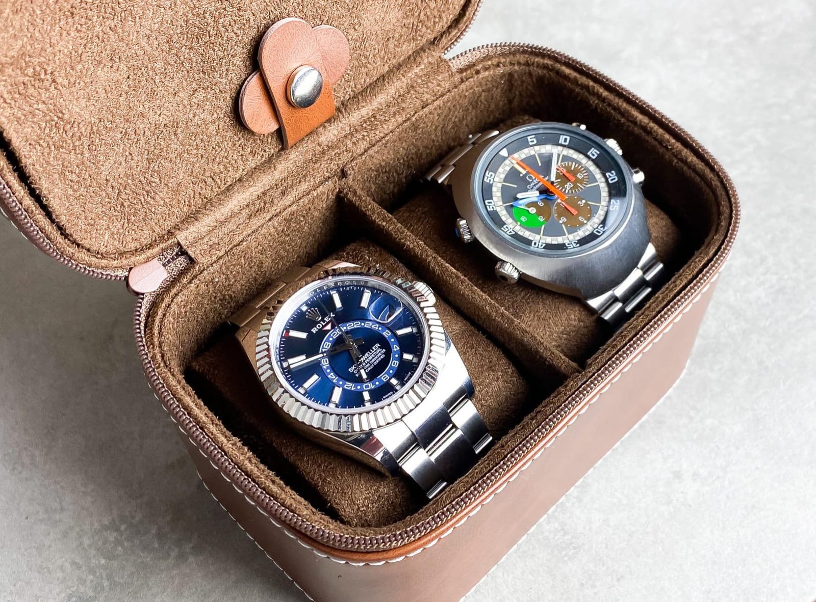 ROTHWELL 2 Watch Travel Case Storage Organizer for 2 Watches | Tough Portable Protection w/Zipper Fits All Wristwatches & Smart Watches Up to 50mm customer photo 1