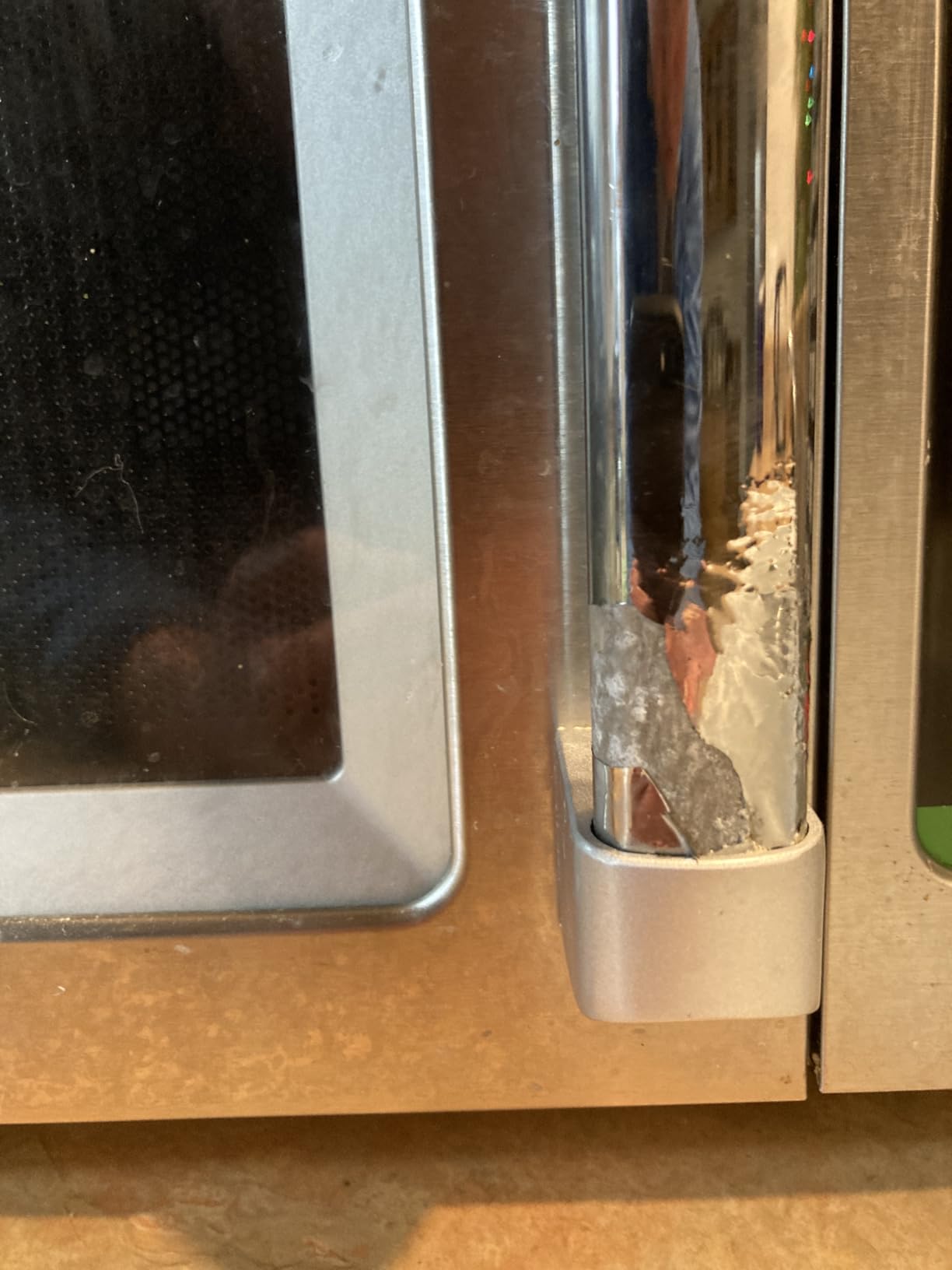 Winco Commercial-Grade Microwave with Touch Controls, 1,000 W, .9 Cubic Feet customer photo 1