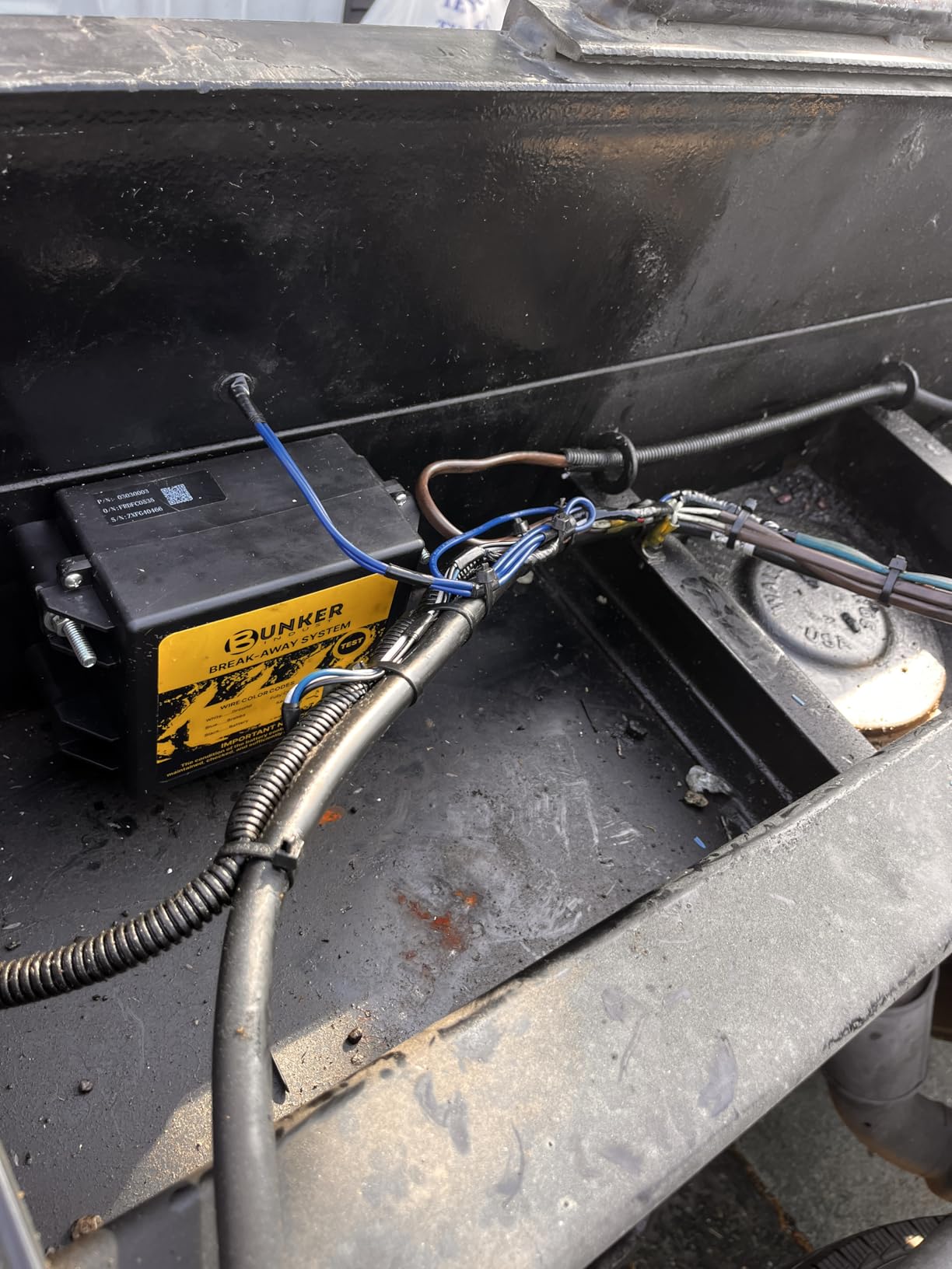 BUNKER INDUST Trailer Brake Breakaway Kit with Charger, LED Display, Switch, 12V 5Ah Battery for Trailer Caravan customer photo 1