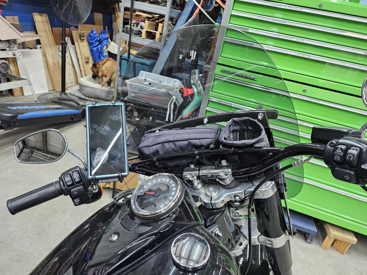 RAM MOUNTS Quick-Grip XL Phone Mount with Handlebar U-Bolt Base | B Size 1
