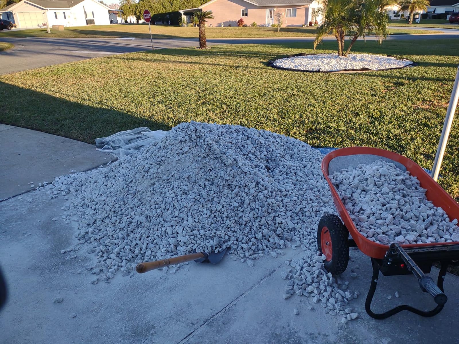 SuperHandy Wheelbarrow Utility Cart Electric 24V DC 330lbs Max Load Barrel Dump Material Debris Hauler (Amazon Exclusive) customer photo 2