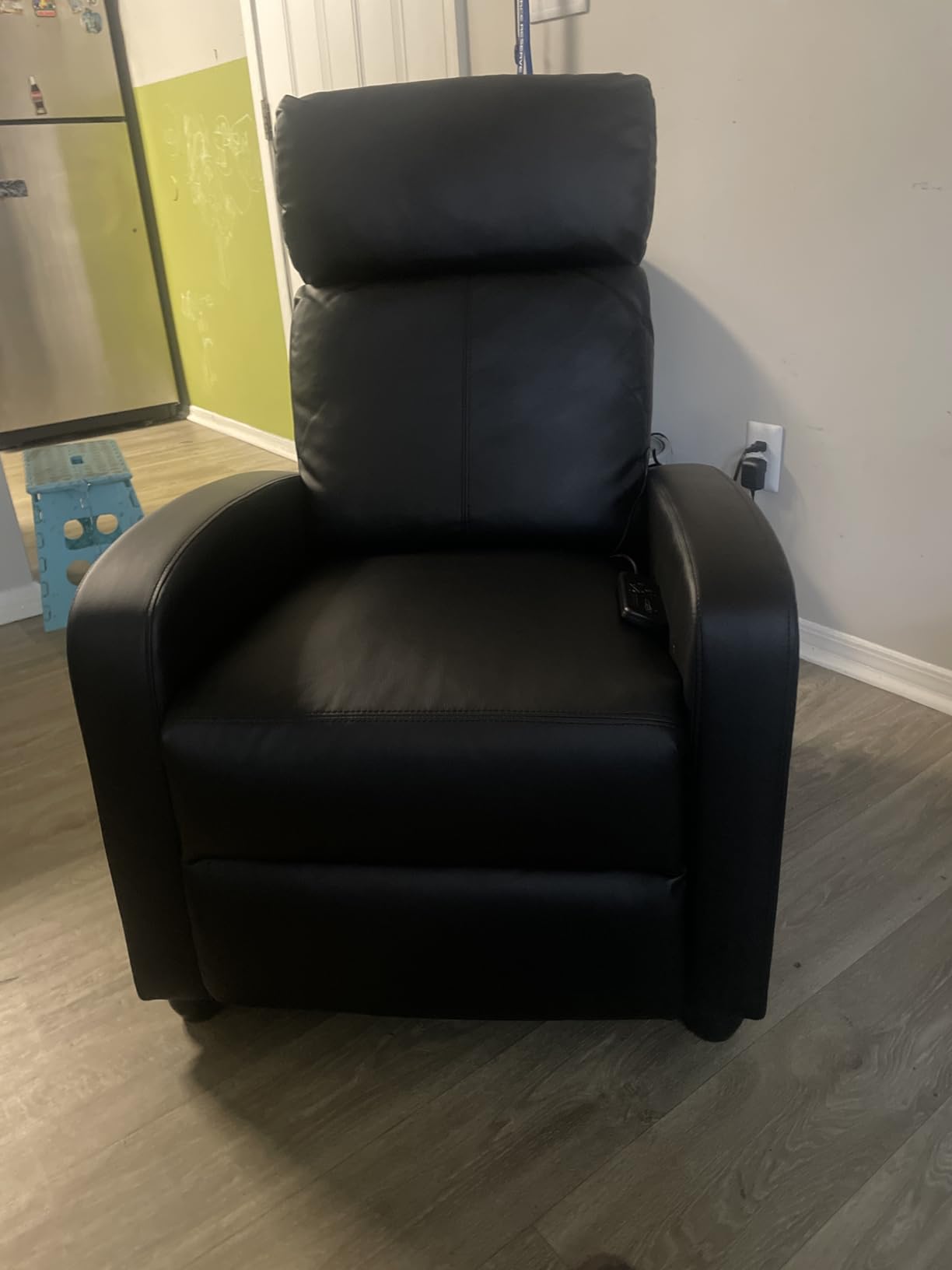 BestMassage Recliner Chair with 2 Point Massage Function, Black, with Lumbar Support, Adjustable Push Back, Wide Armrests, Footrest & Padded Seat, Easy Assembly, for Living Room, Home Theatre customer photo 2