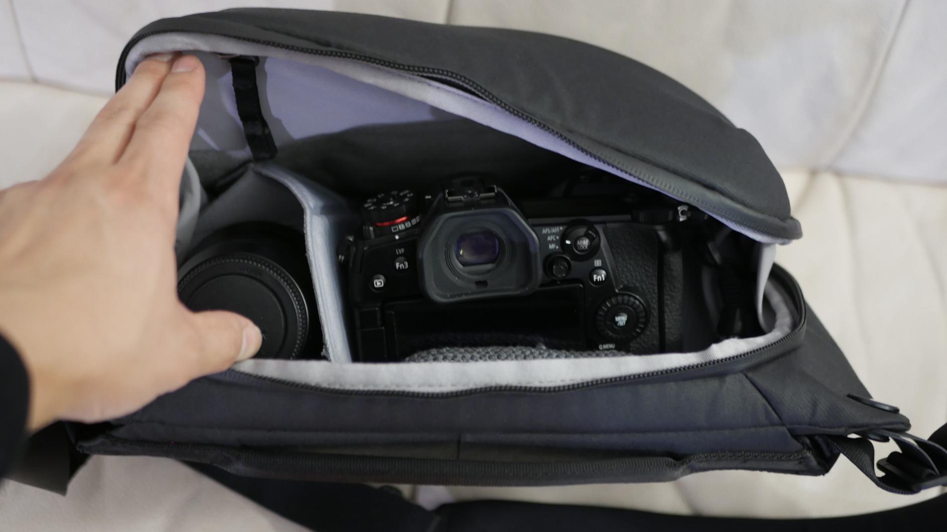 Peak Design Everyday Sling 10L - Weatherproof, Crossbody Camera Bag with FlexFold Dividers customer photo 2