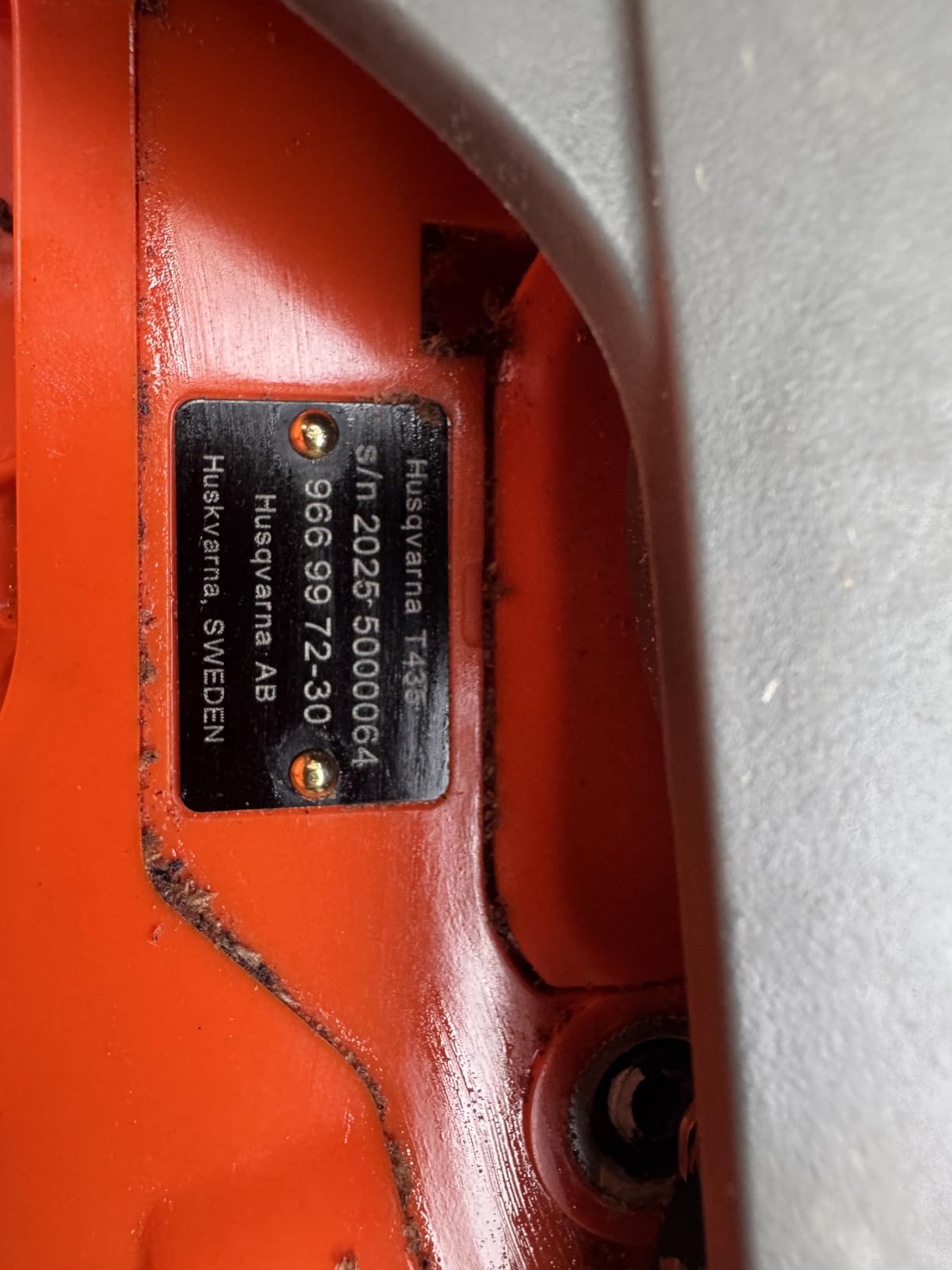 Husqvarna T435 12 in. 35.2cc Top Handle Gas Chainsaw customer photo 2