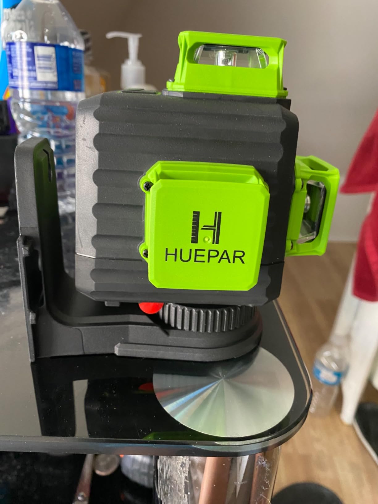 HUEPAR Laser Level 360 Self Leveling, 3x360° Best Green Line Laser Leveler | Rechargeable 3D High Brightness Green Laser Level for Construction & Picture Hanging, Strong Magnetic Bracket & Hard Suitcase customer photo 2