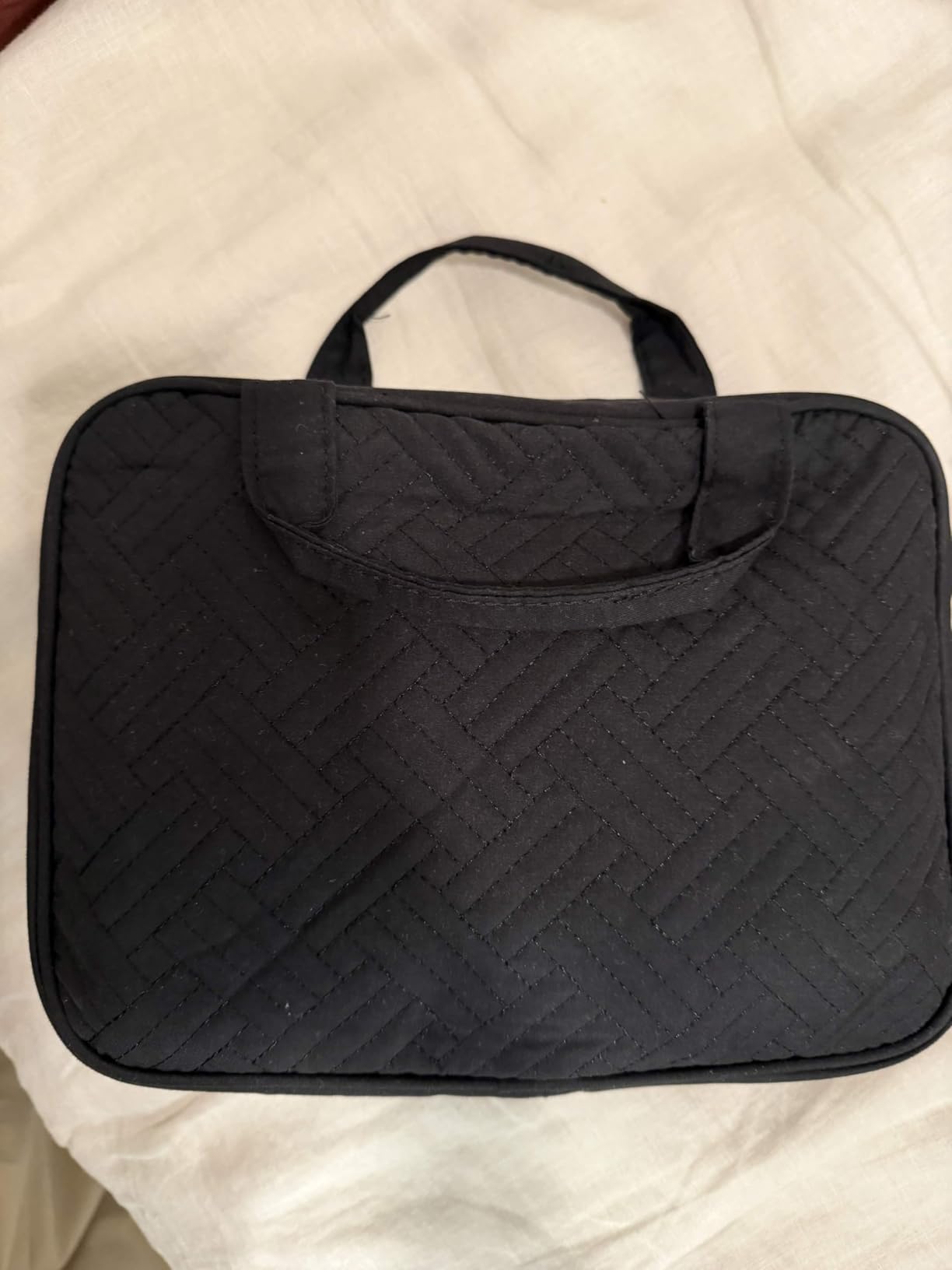 BAGSMART Large Toiletry Bag Travel Bag with Hanging Hook, Water-resistant Makeup Cosmetic Bag Travel Organizer for Accessories, Shampoo, Full Sized Container, Toiletries customer photo 1