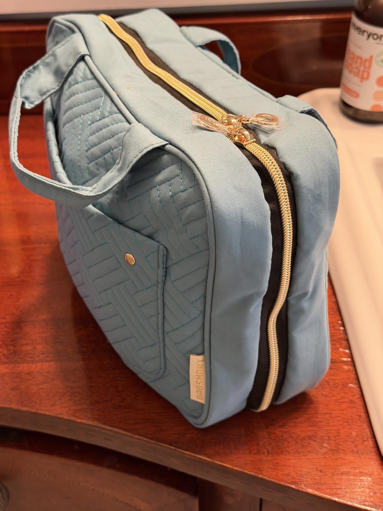 BAGSMART Large Toiletry Bag Travel Bag with Hanging Hook, Water-resistant Makeup Cosmetic Bag Travel Organizer for Accessories, Shampoo, Full Sized Container, Toiletries customer photo 2