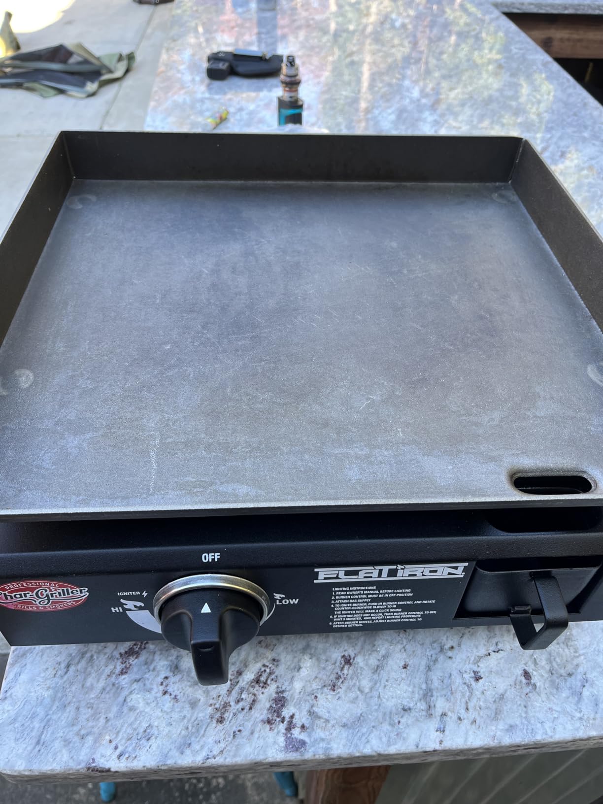 Char-Griller Flat Iron 1-Burner Portable Propane Gas Flat-Top Griddle with Steel Griddle Top, Includes Electronic Ignition, 265 Cooking Square Inches in Black, Model E8217 customer photo 2