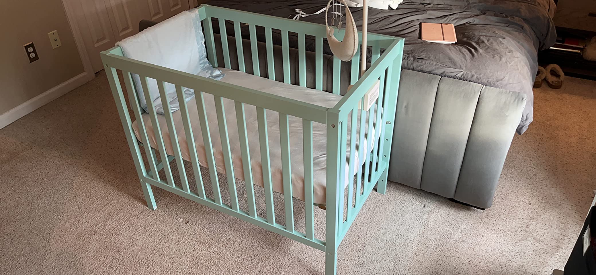 Dream On Me Edgewood 4-in-1 Convertible Mini Baby Crib in Cool Grey, GreenGuard Gold & BSA, Non-Toxic, Compact 40x25x33