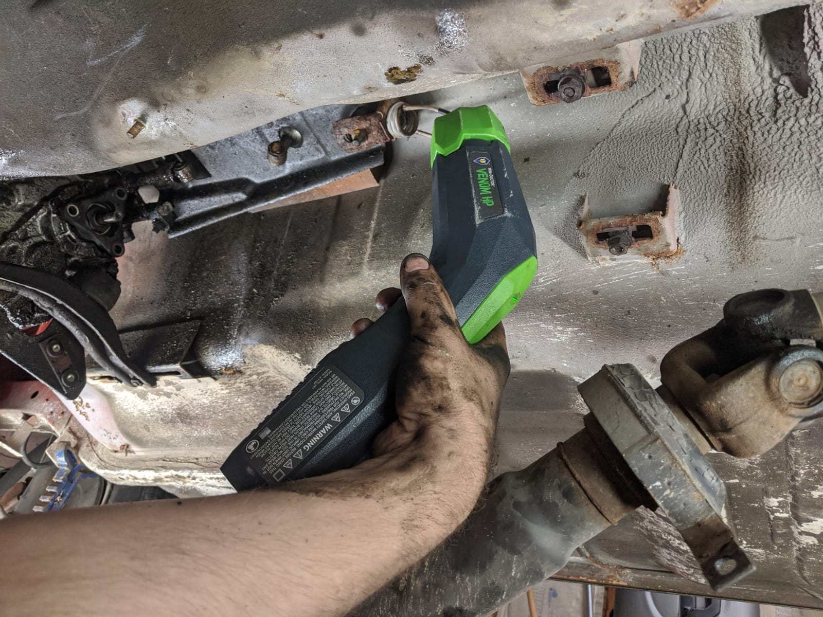 Induction Innovations Mini-Ductor Venom HP (MDV-787) - Handheld Induction Heater with 3 Basic Coils, Rugged Carrier Case & Operations Manual to Safely Remove Nuts, Bolts, Bearings, & More customer photo 1