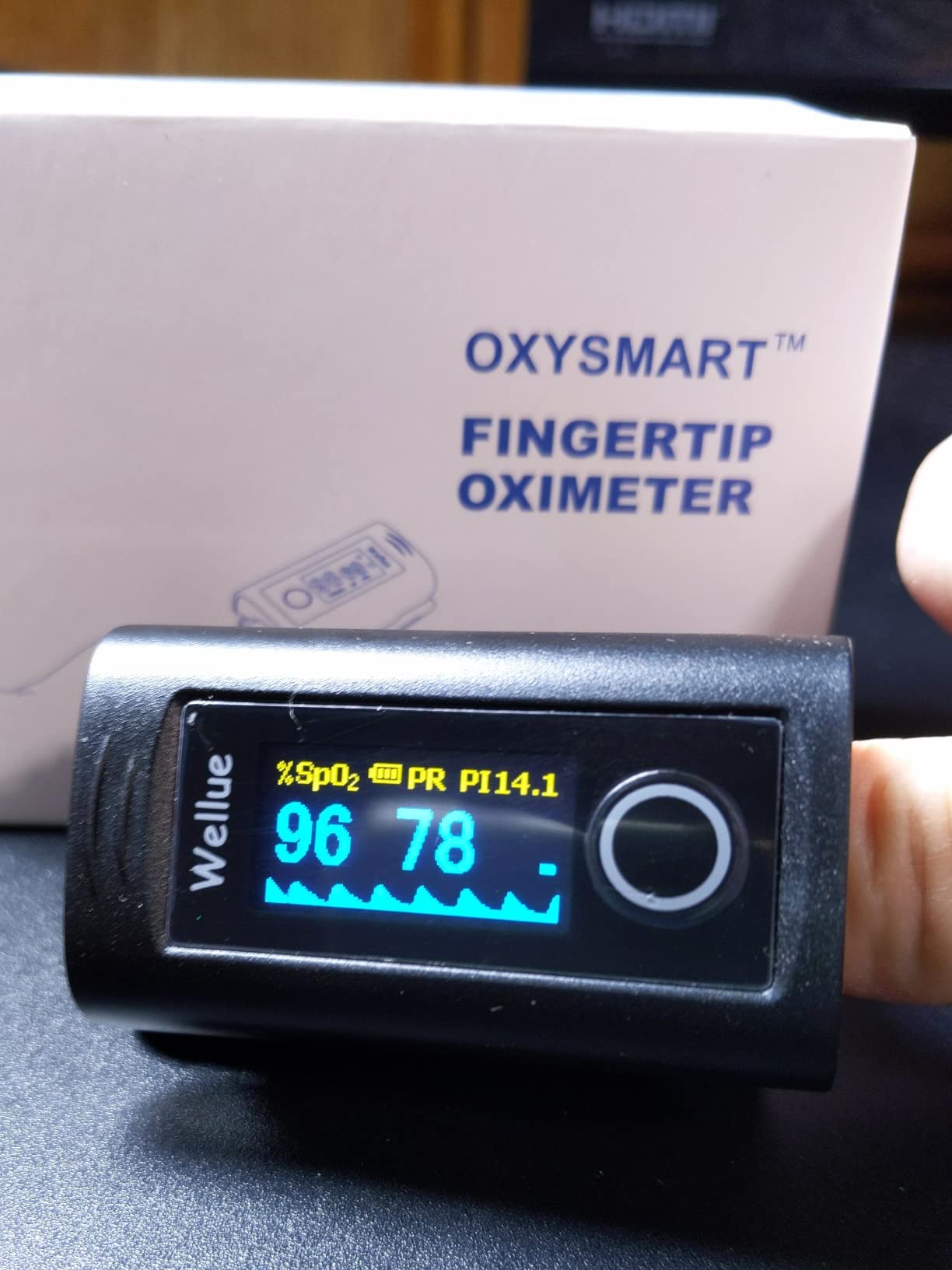 Wellue Bluetooth Pulse Oximeter Fingertip, Blood Oxygen Saturation Monitor with Free APP, Batteries, Carry Bag & Lanyard customer photo 1