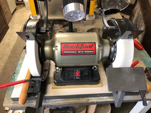 BUCKTOOL 8 Low Speed Bench Grinder with 1750RPM and CBN Wheel Compatibility customer photo 1