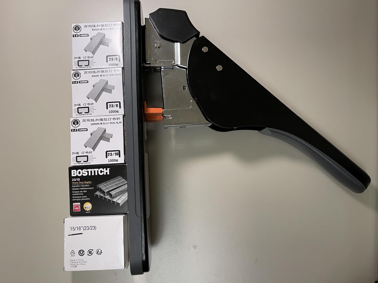 Amazon Basics Effortless Heavy-Duty Stapler, 210 Sheets High Capacity, Large Office Stapler with 1000 Staples, Black customer photo 1