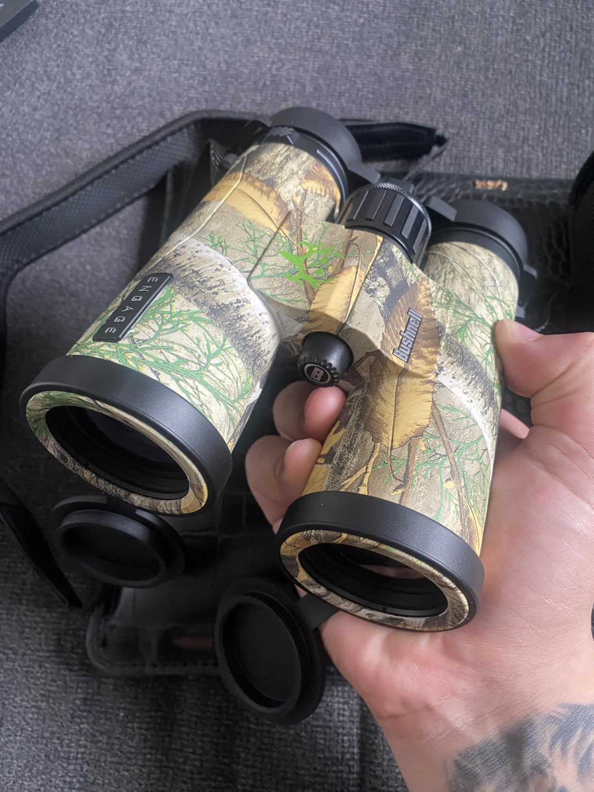 Bushnell Engage X 10x42mm Binoculars, IPX7 Waterproof and Lightweight Binoculars for Hunting, Travel, and Camping customer photo 1
