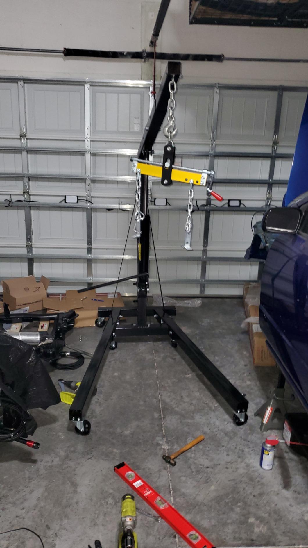 Goplus 2 Ton Folding Engine Lift with 6 Wheels, Heavy Duty Steel Hydraulic Shop Crane, Cherry Picker for Garage, Workshop, 4400 LBS customer photo 2