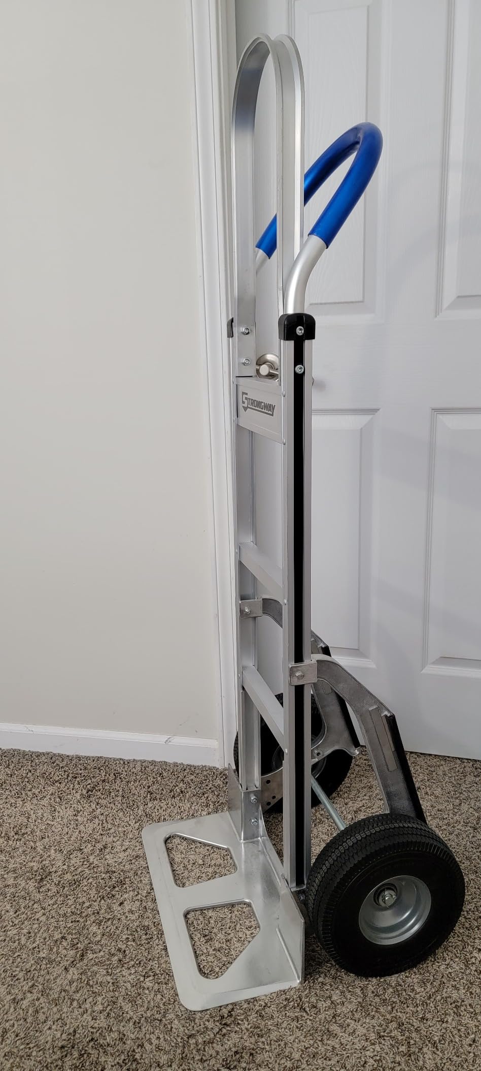 Strongway Aluminum Hand Truck/Stair Skid, 660-Lb., 10in. Poly Wheels | Continuous-handle frame, 18in. toe plate, Stair skids, 54in. height, Bulky-load handling across steps and floors customer photo 2