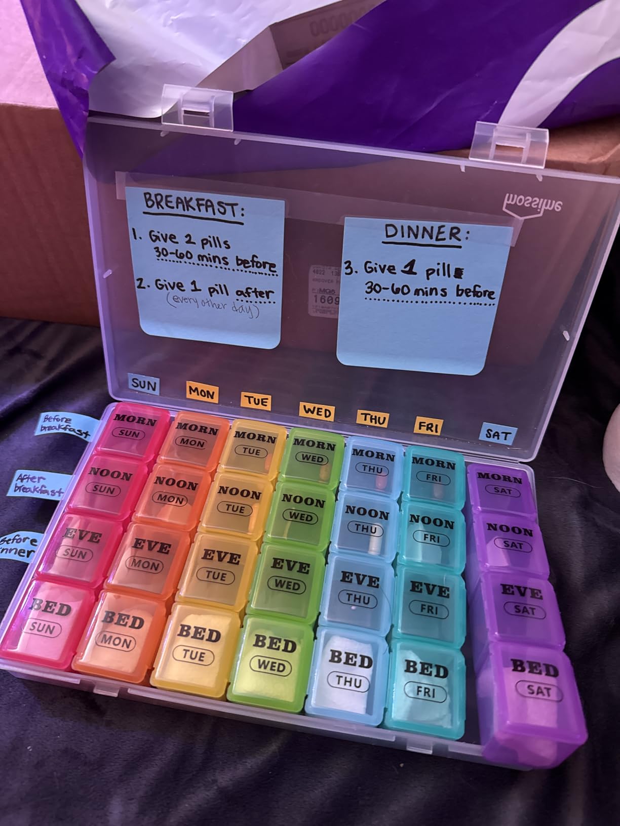 Mossime Pill Organizer 4 Times a Day, XL Weekly AM PM Pill Box, 7 Day Large | Extra-Large Fits Fish Oils, Detachable Daily Trays, Secure Snap-Lid, Monthly 28-Day Capacity, BPA-Free customer photo 1