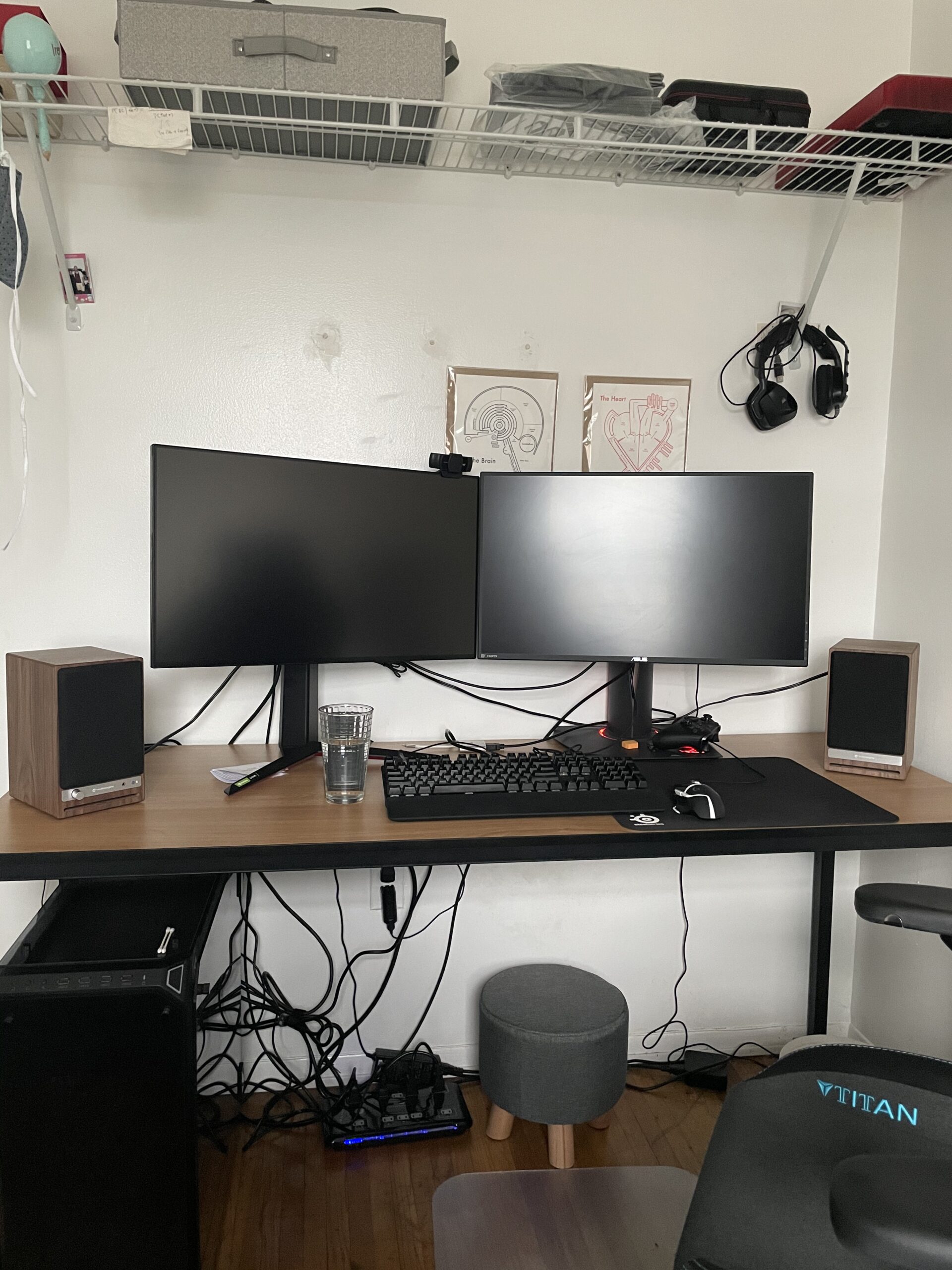 HD4 Powered Bookshelf Speakers - Bluetooth 5.3 aptX Adaptive, 24-Bit DAC, Desktop Speakers for Music, Gaming and Home Audio - Walnut customer photo 1