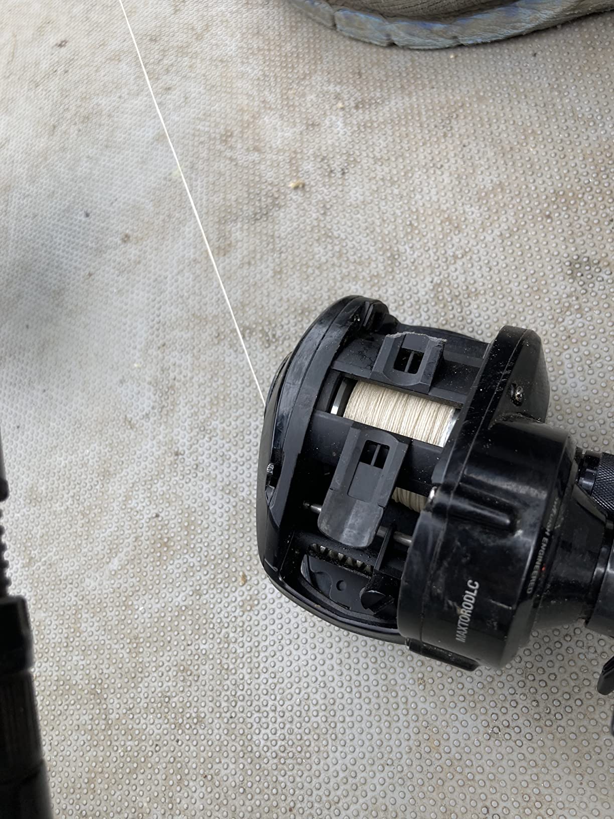 Abu Garcia Max Digital Line Counter Low Profile Baitcast Reel, Size LP (1498727), Carbon Fiber Star Drag, Max of 20lb | 9.0kg, Durable, Lightweight and Strong, Black customer photo 1