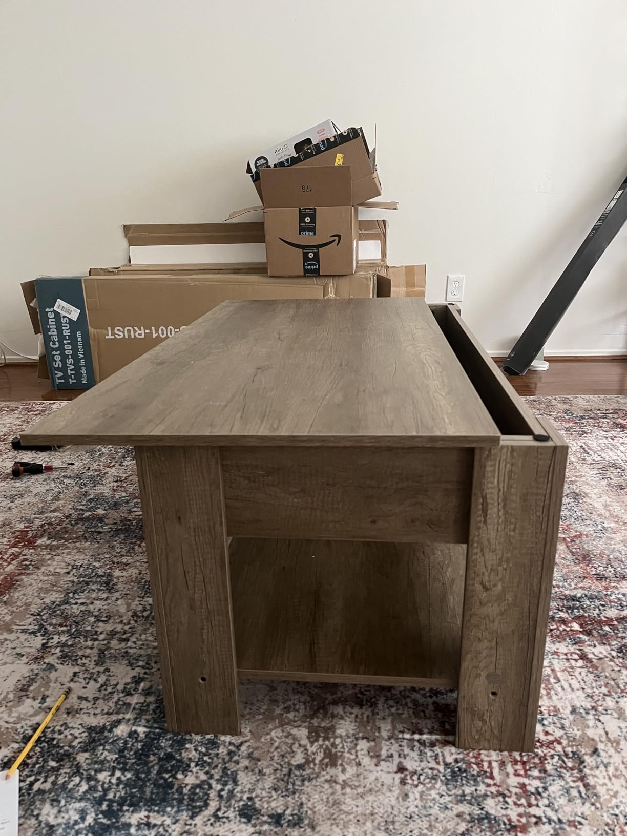 Yaheetech Lift Top Coffee Table with Hidden Storage & Shelf, Gray, 38.6